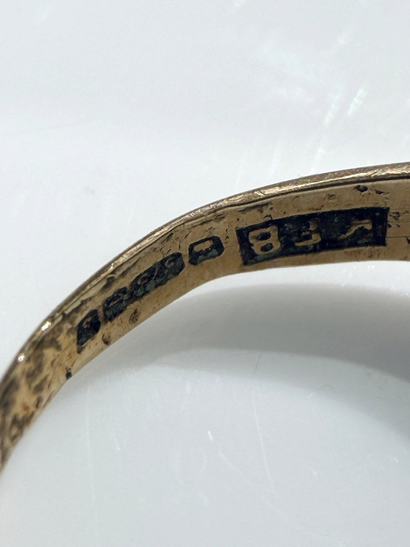 Vintage 9ct Yellow Gold Small Size Keeper Ring - 4