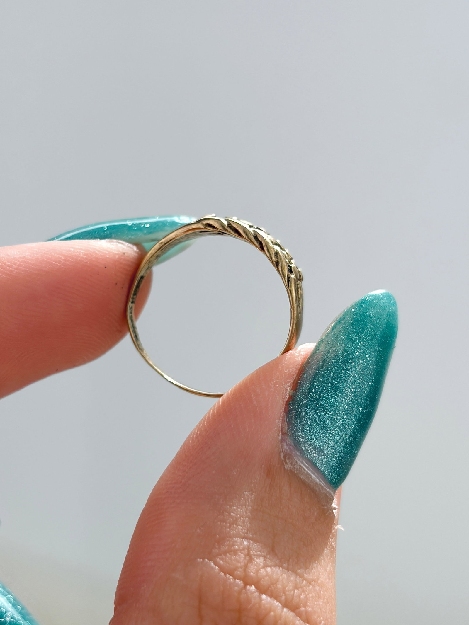 Vintage 9ct Yellow Gold Small Size Keeper Ring - 6