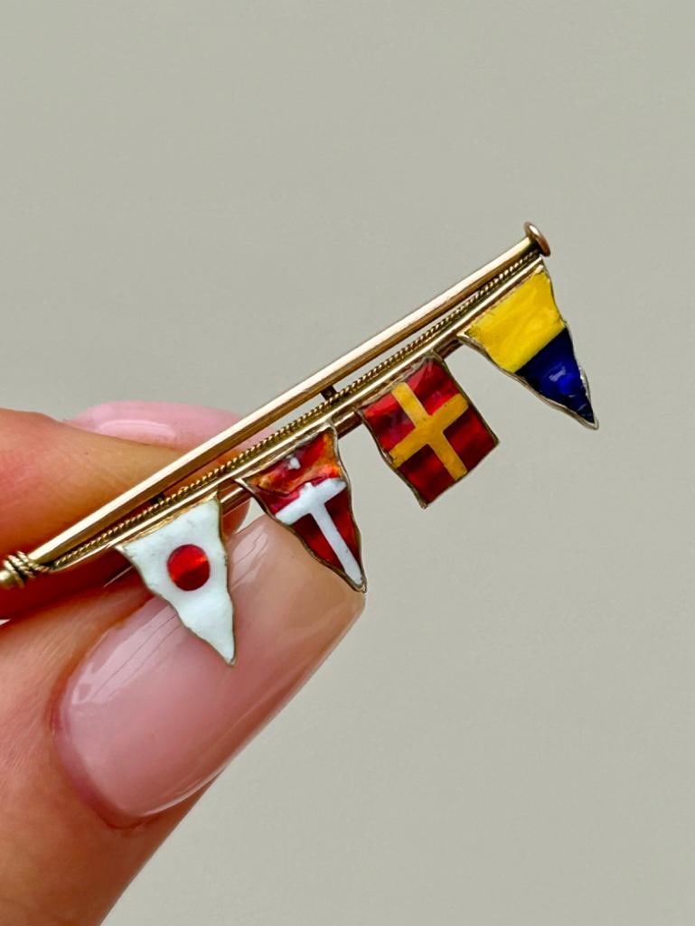 Amazing 9ct Yellow Gold Enamel Multi Flags Brooch - 3