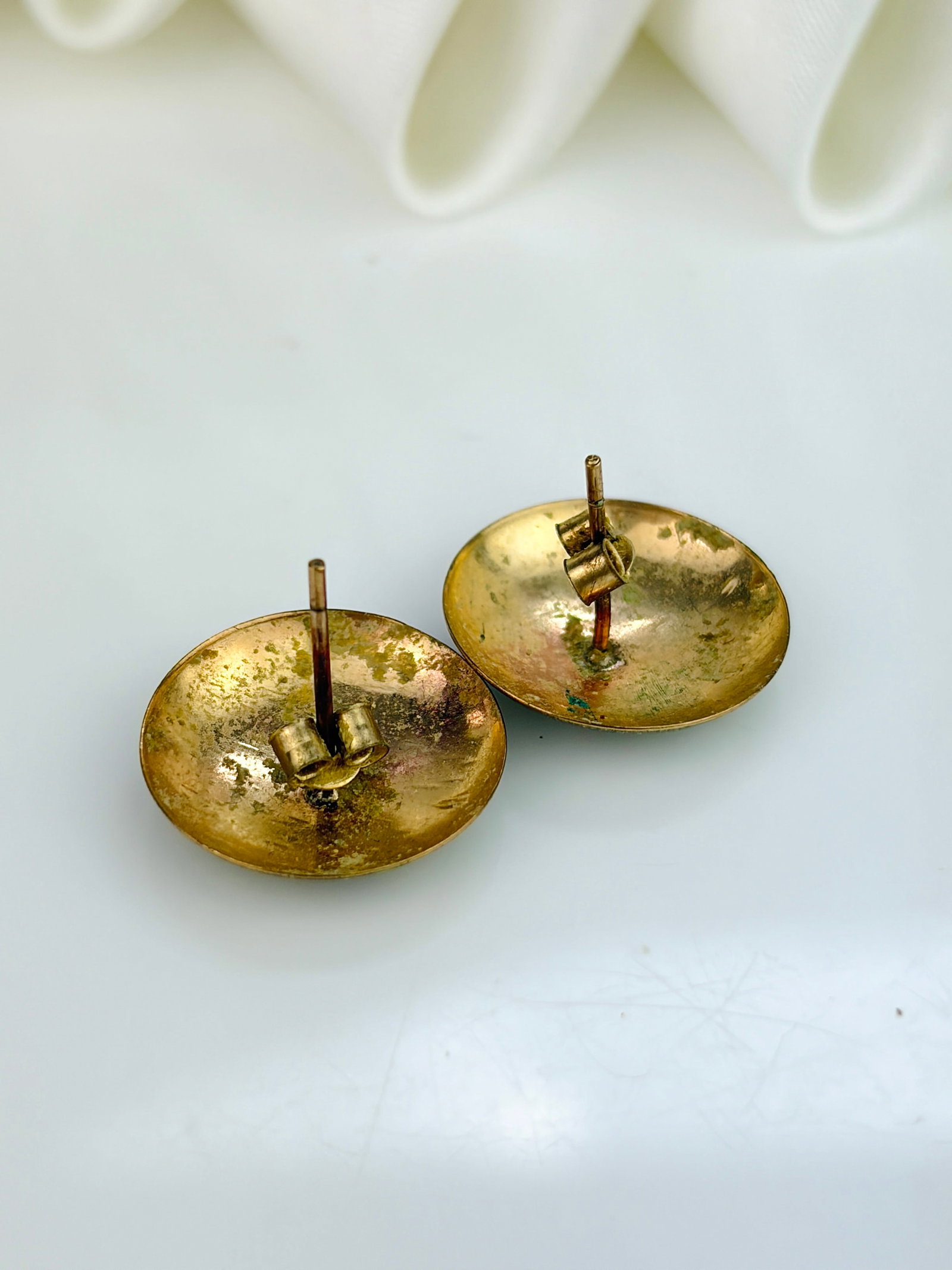 Vintage 9ct Gold Textured Button Stud Earrings - 3