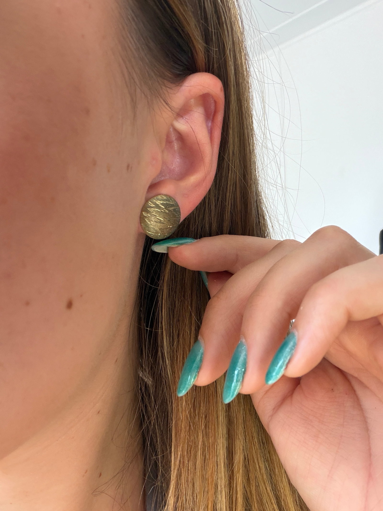 Vintage 9ct Gold Textured Button Stud Earrings - 4