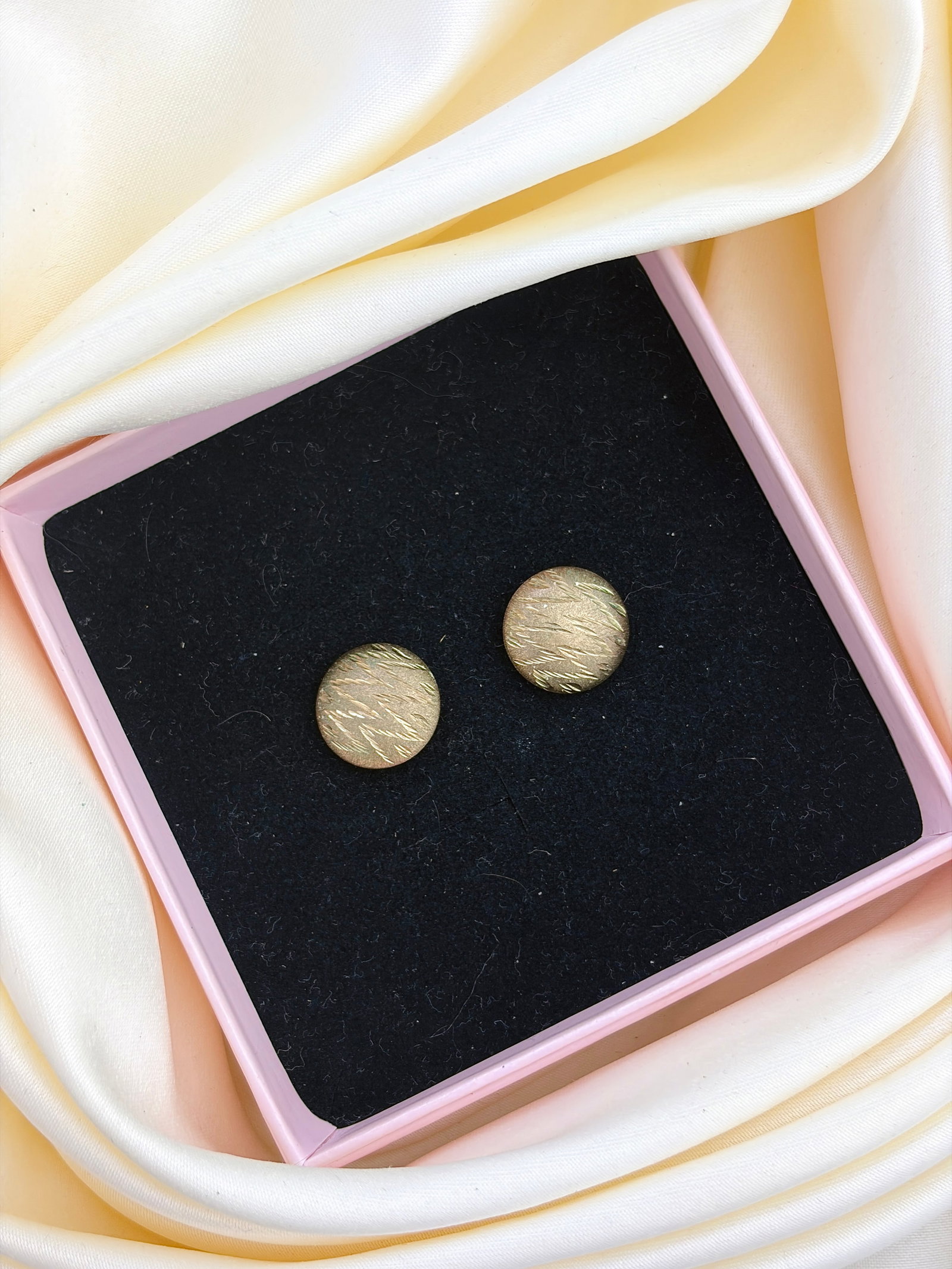 Vintage 9ct Gold Textured Button Stud Earrings - 5