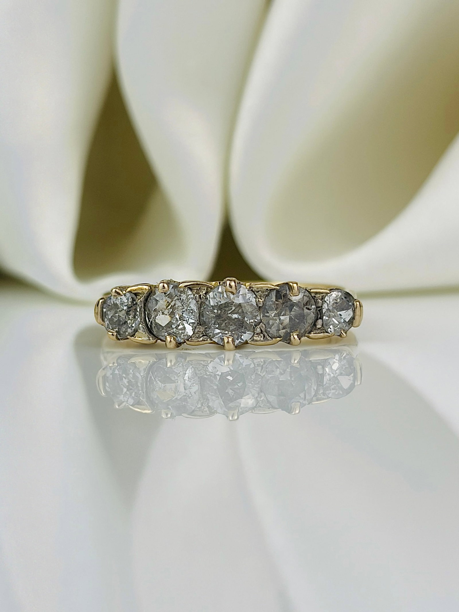 Chunky antique 18ct yellow gold 1.5ct diamond 5 stone ring with scroll gallery: Chunky antique 18ct yellow gold 1.5ct diamond 5 stone ring with scroll gallery ,35 pts centre , two .30pts and two .15pts Elegant diamond 5 stone ring with gorgeous gold setting! Weight: 3.24g