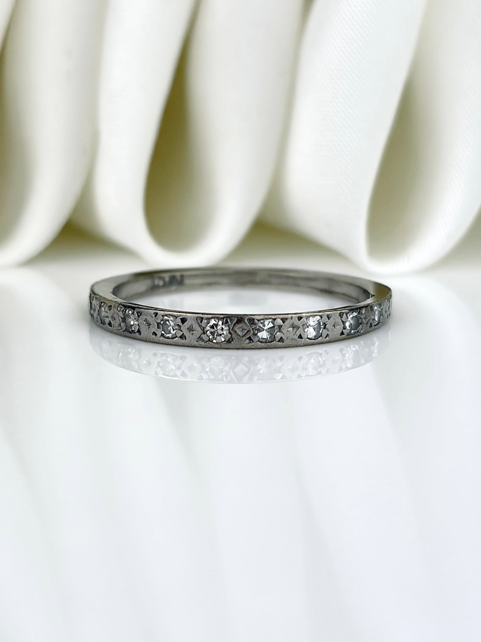 Antique 18ct White Gold Diamond Half Eternity Band Ring: Antique 18ct White Gold Diamond Half Eternity Band Ring Beautiful ring!