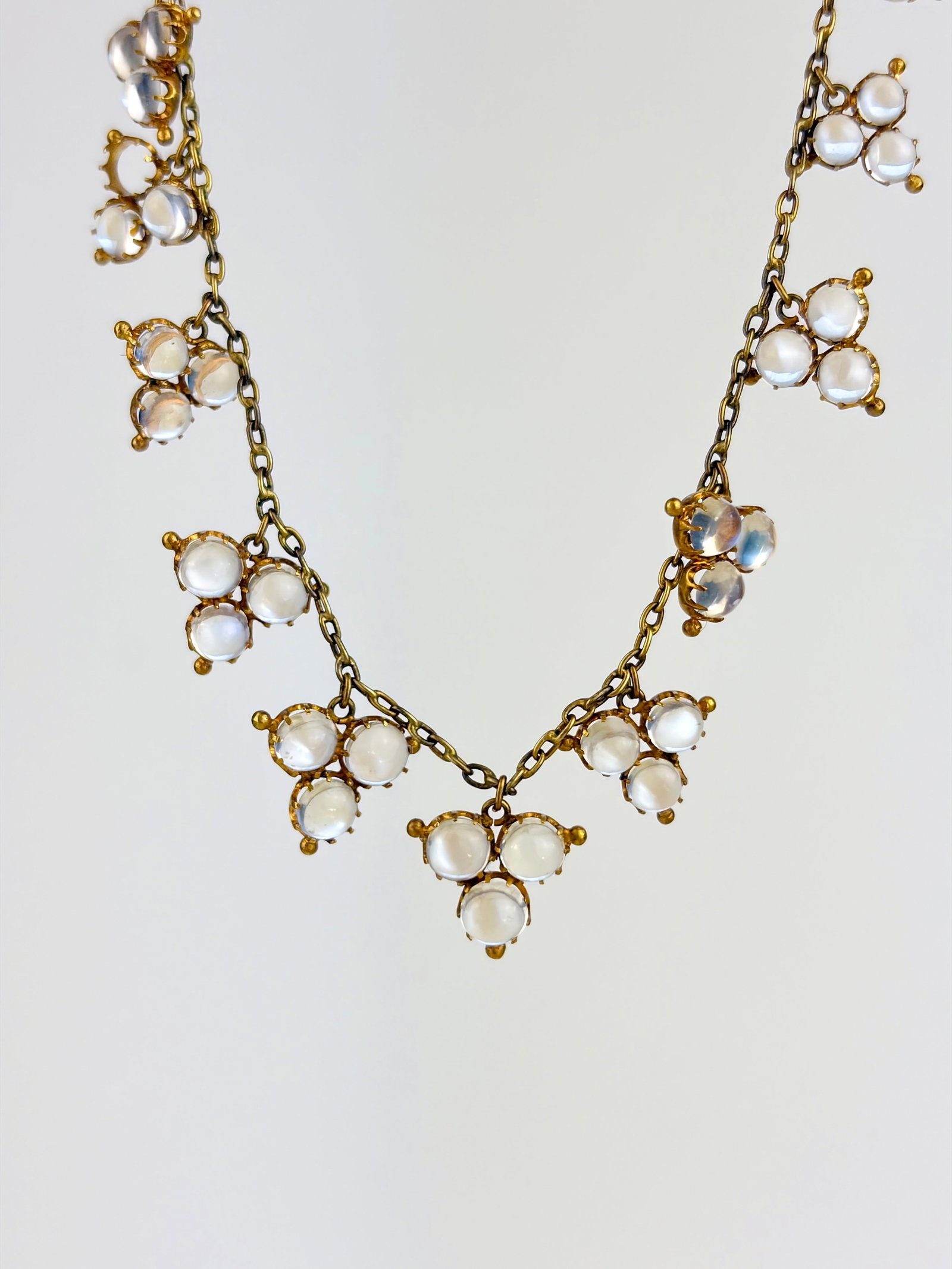 WONDERFUL BOXED ANTIQUE 18CT YELLOW GOLD MOONSTONE CLUSTER FRINGE NECKLACE - 8