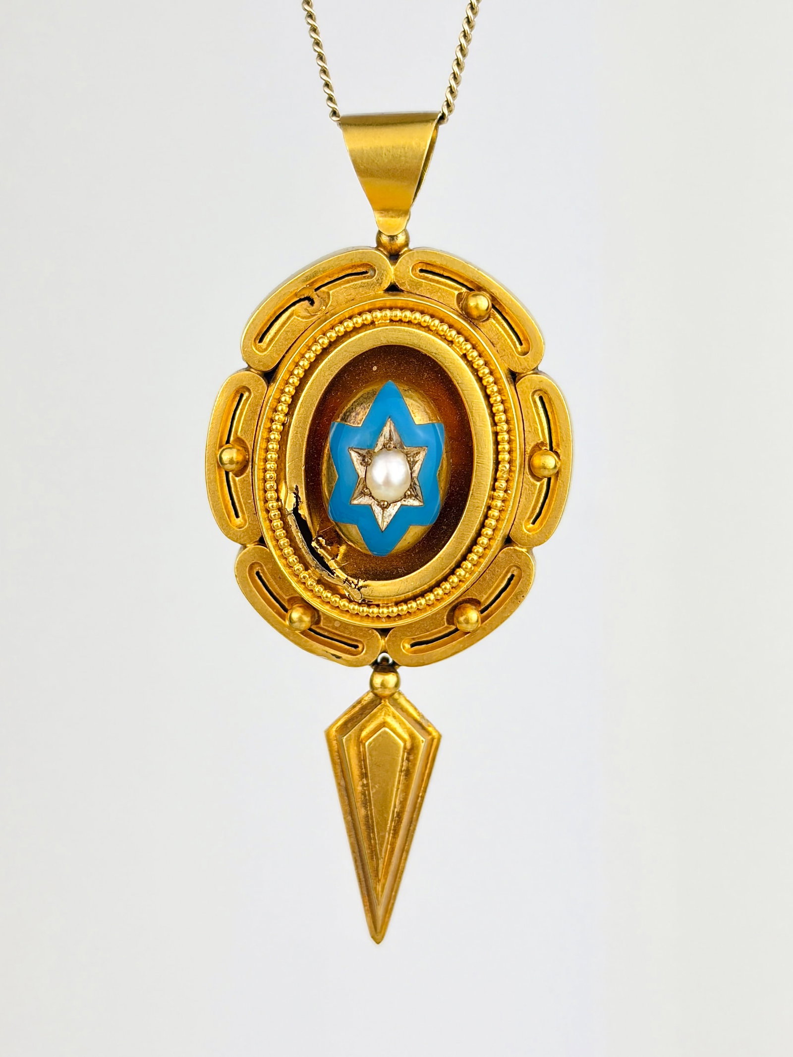 ANTIQUE BOXED 18CT YELLOW GOLD BLUE ENAMEL AND PEARL STAR DETAILED PENDANT - 7