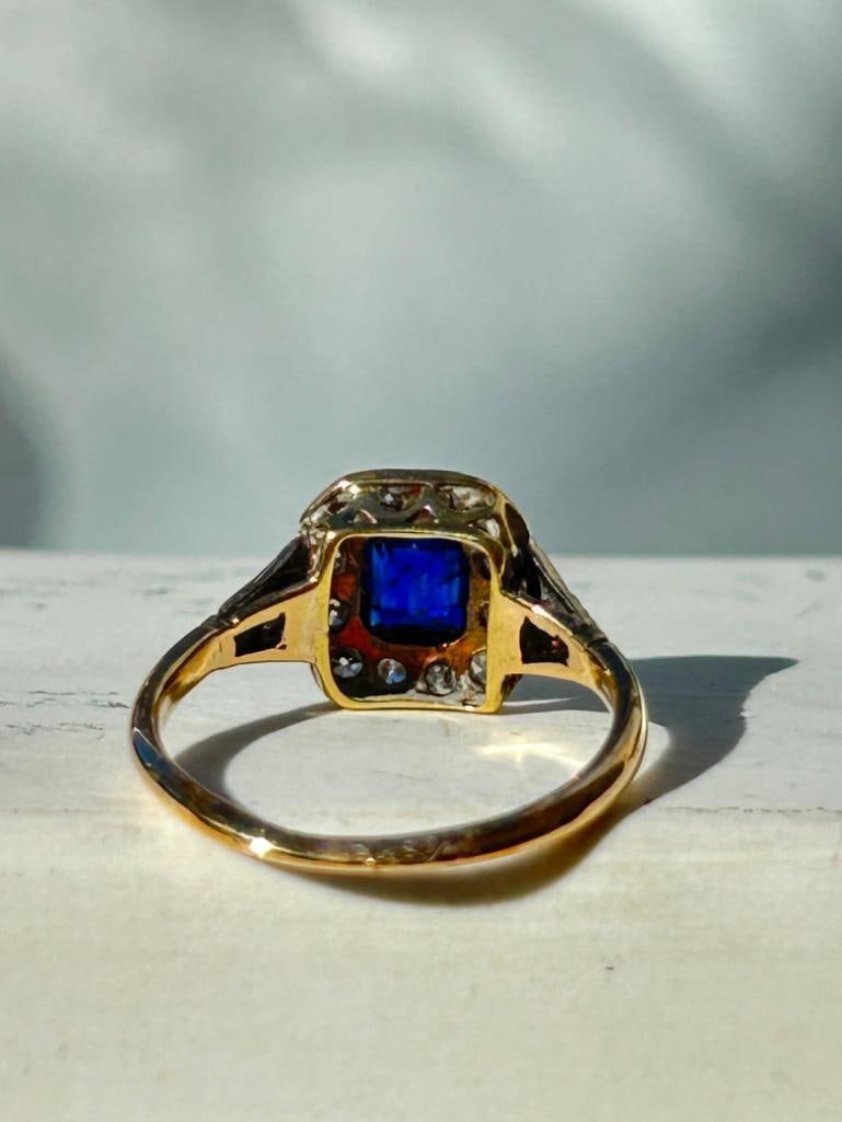 *Edwardian Sapphire and Diamond 18 Carat Gold Cluster Ring - 6