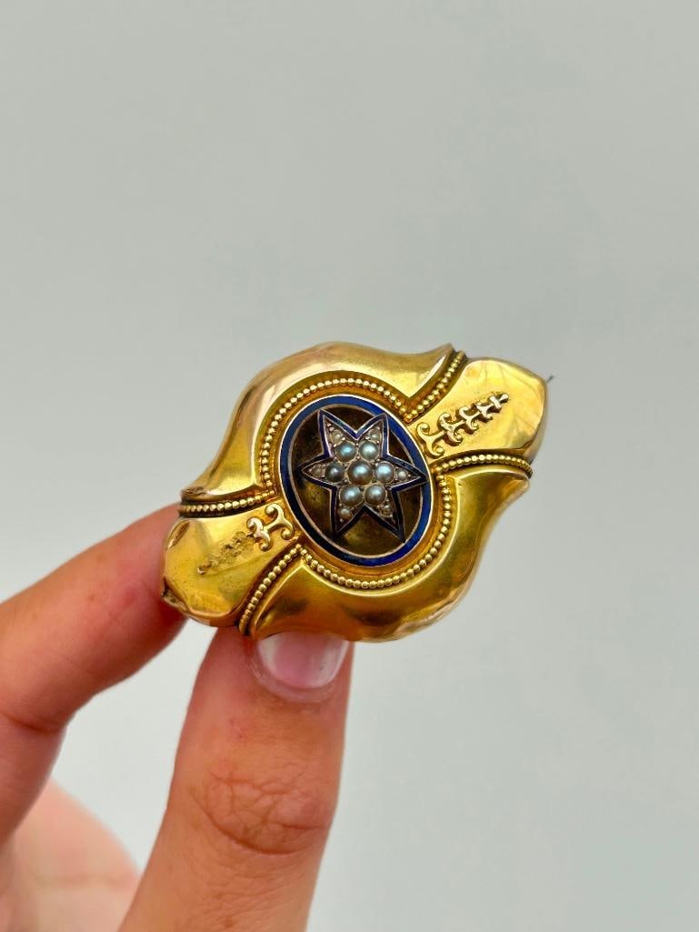 Heavy 15ct yellow gold enamel and pearl star brooch with locket back - 12
