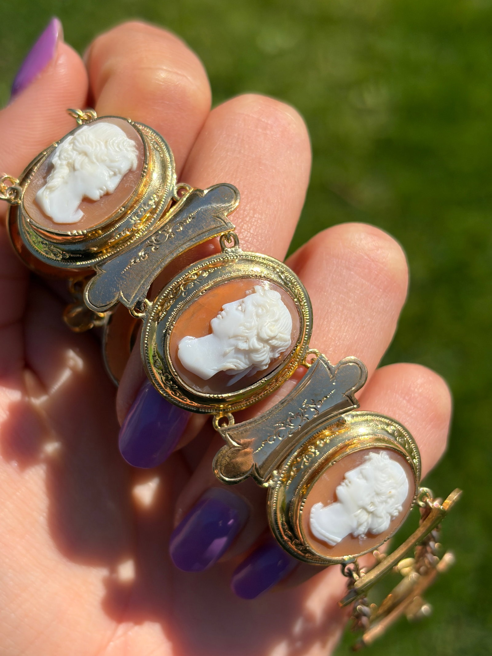 ANTIQUE LARGE GILT METAL CAMEO BRACELET WITH SAFETY CHAIN - 3
