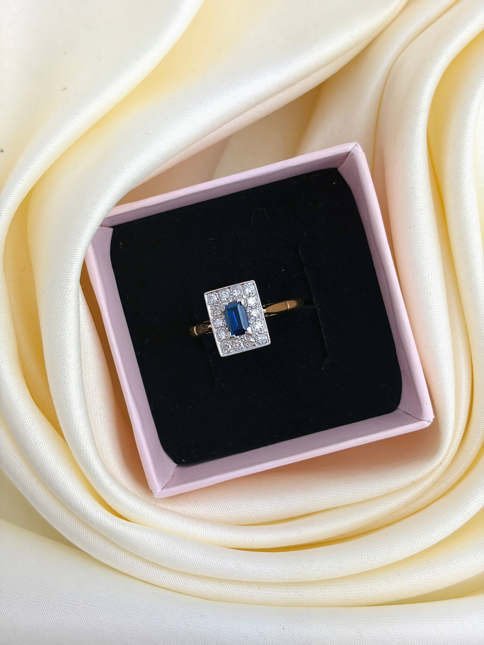 Antique Art Deco Era Sapphire and Diamond Panel Ring in 18ct Gold and Platinum - 13