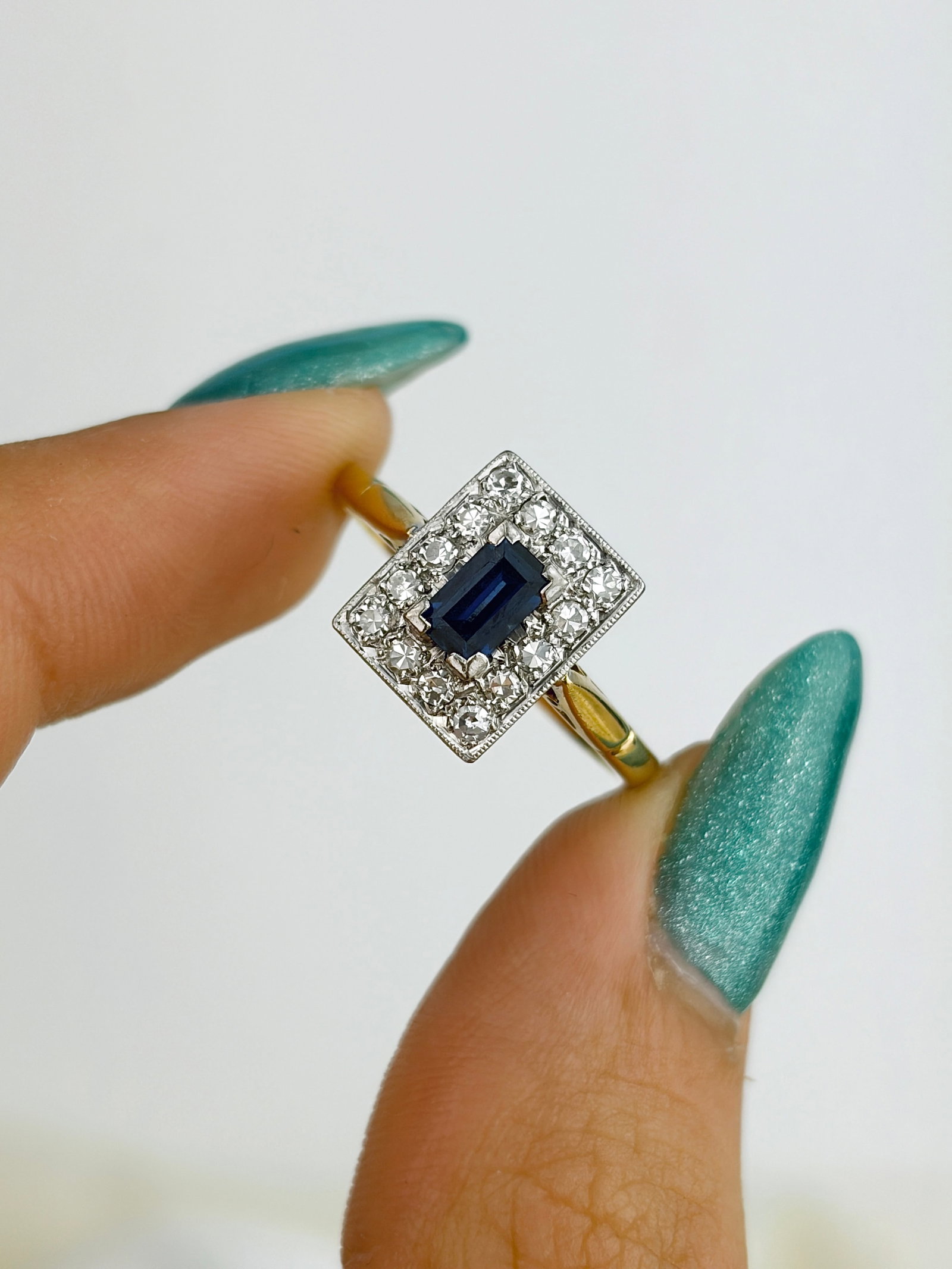 Antique Art Deco Era Sapphire and Diamond Panel Ring in 18ct Gold and Platinum - 6