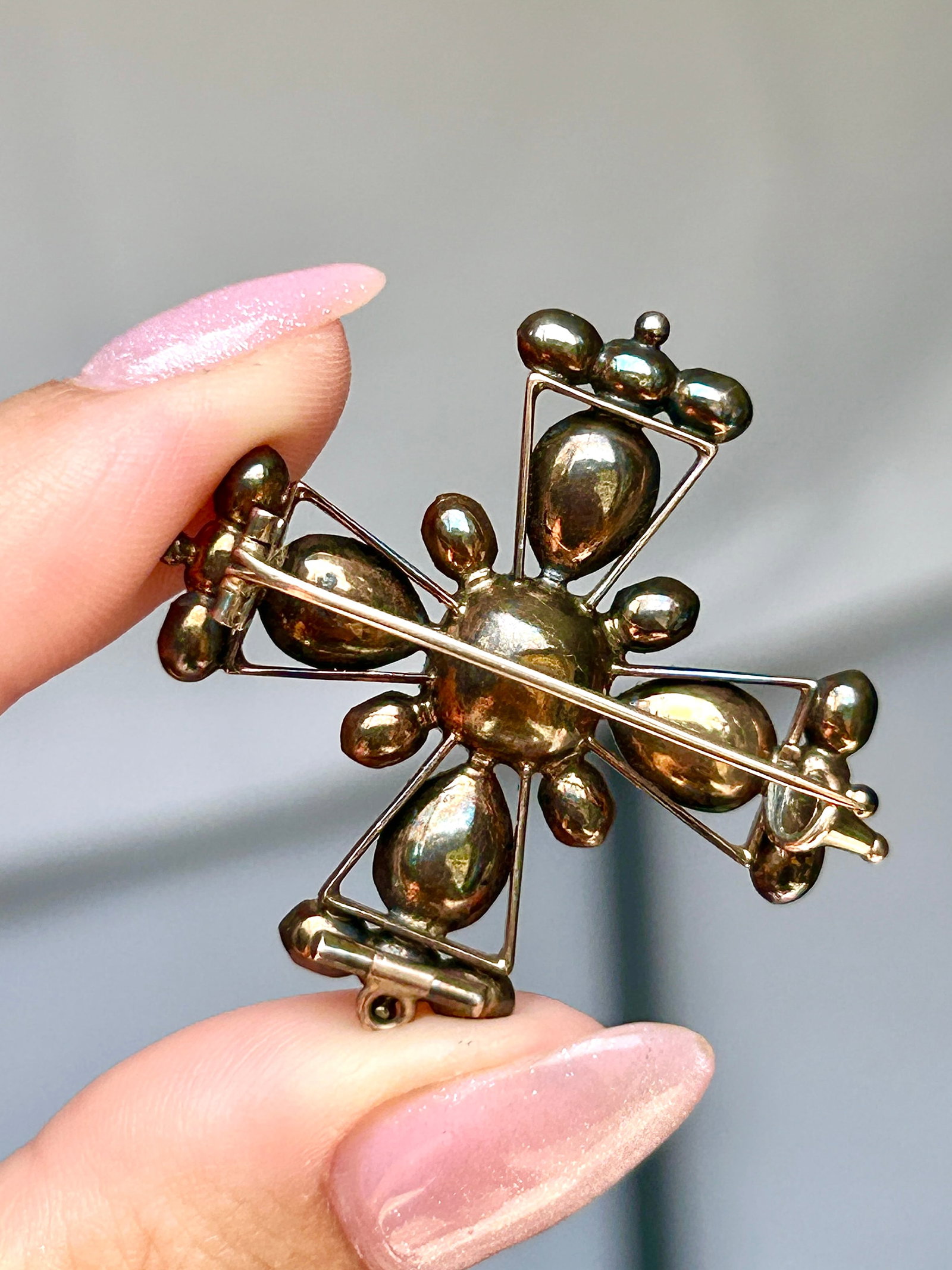 Large antique gold foiled back flat cut garnet ross brooch / pendant - 4
