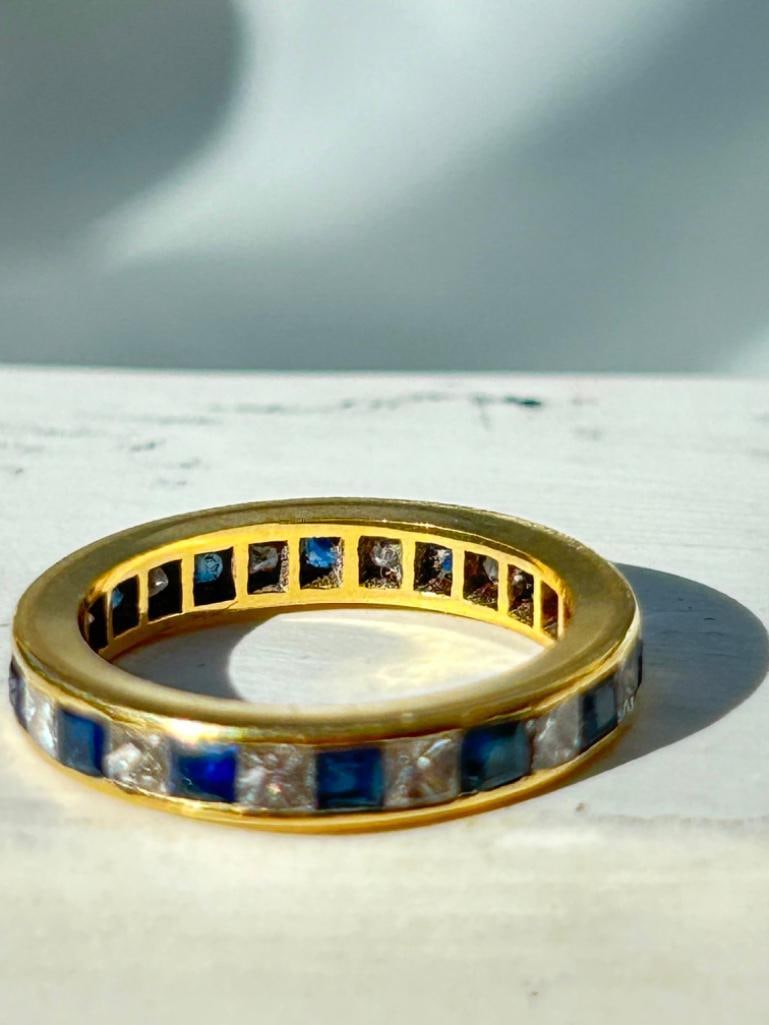 * Vintage 9 Carat Yellow Gold Sapphire and Diamond Band - 10