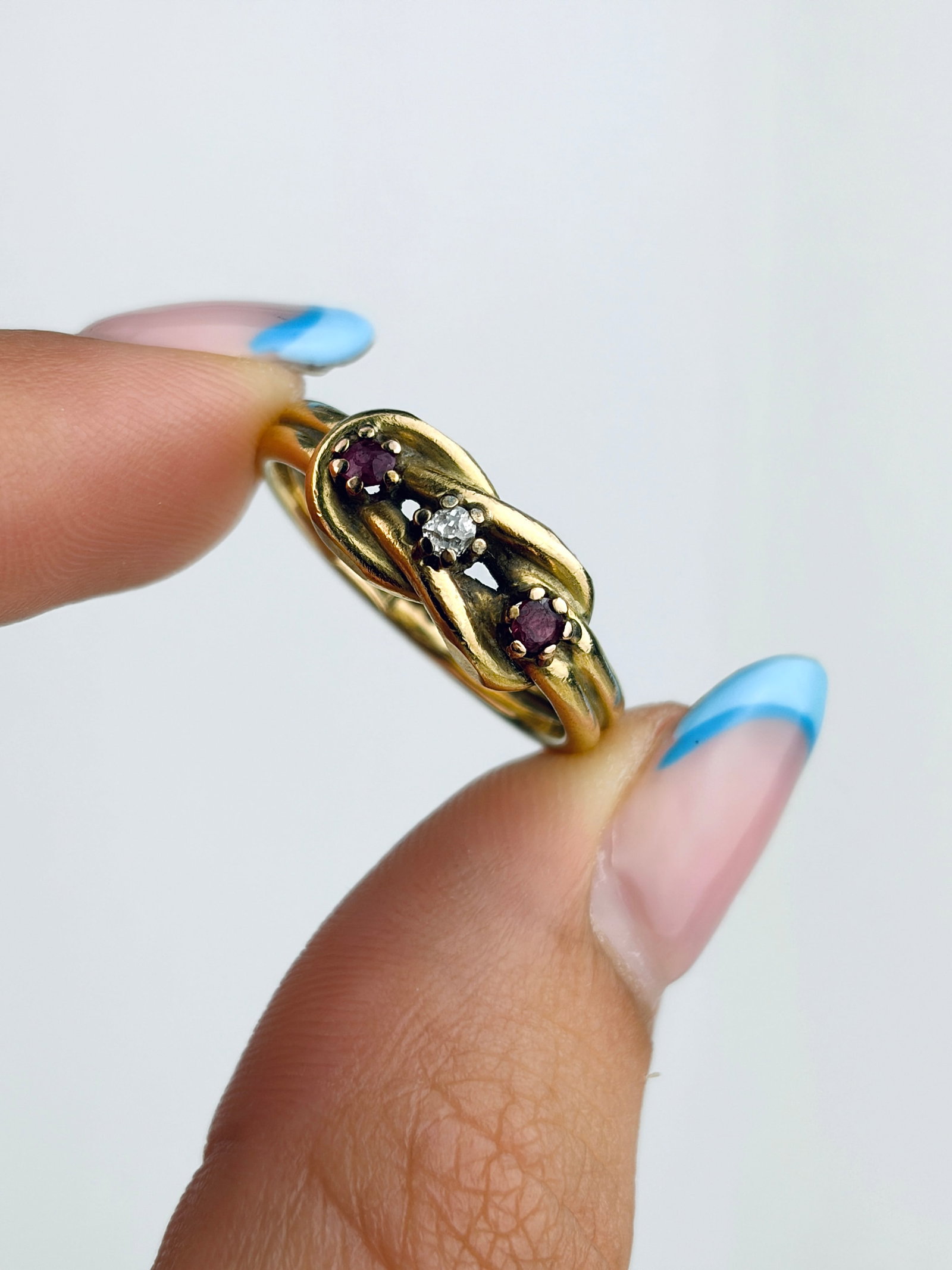 Heavy Antique 18ct Yellow Gold Ruby And Diamond 3 Stone Twist Ring - 5