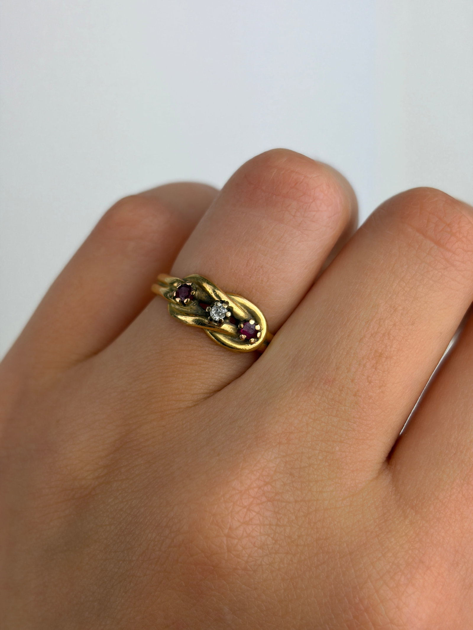 Heavy Antique 18ct Yellow Gold Ruby And Diamond 3 Stone Twist Ring - 8
