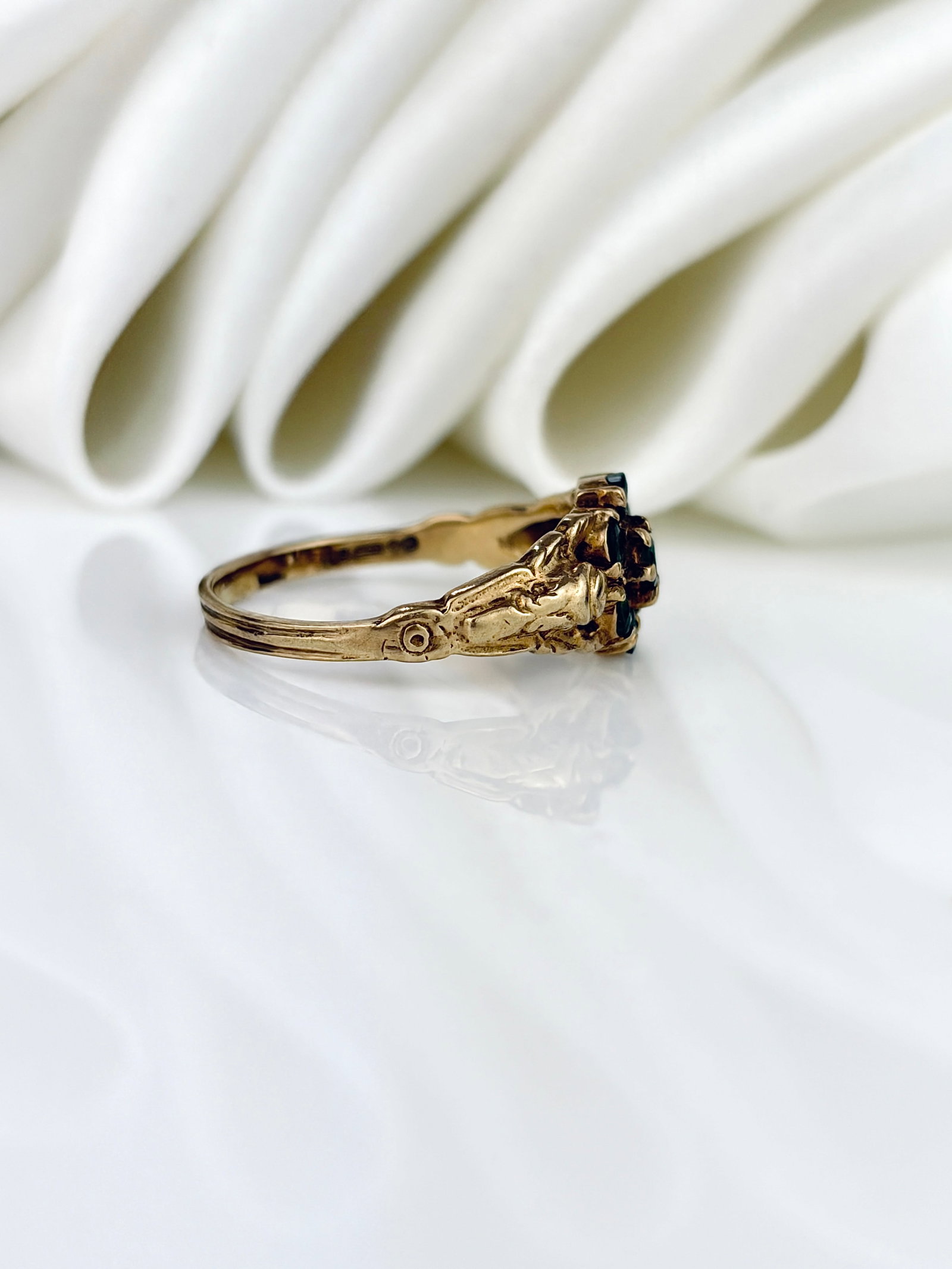 Vintage 9ct Gold Emerald Flower Cluster Ring - 2