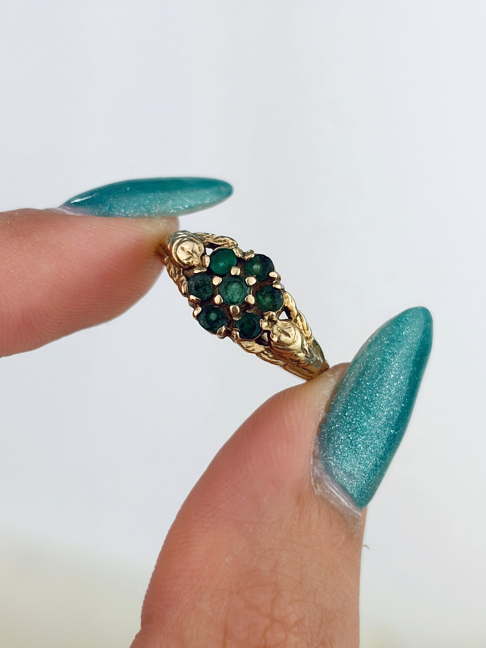 Vintage 9ct Gold Emerald Flower Cluster Ring - 5