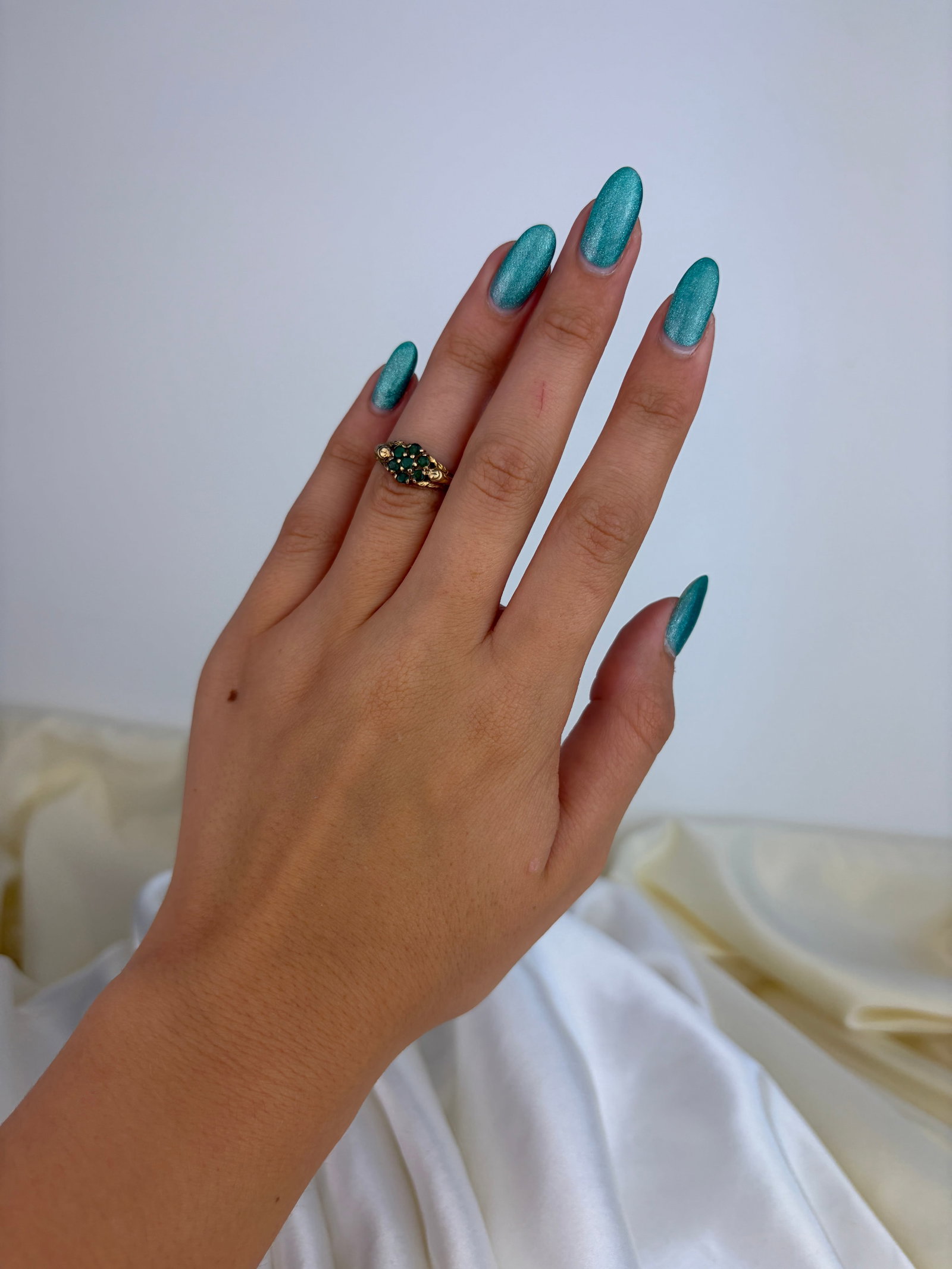 Vintage 9ct Gold Emerald Flower Cluster Ring - 7