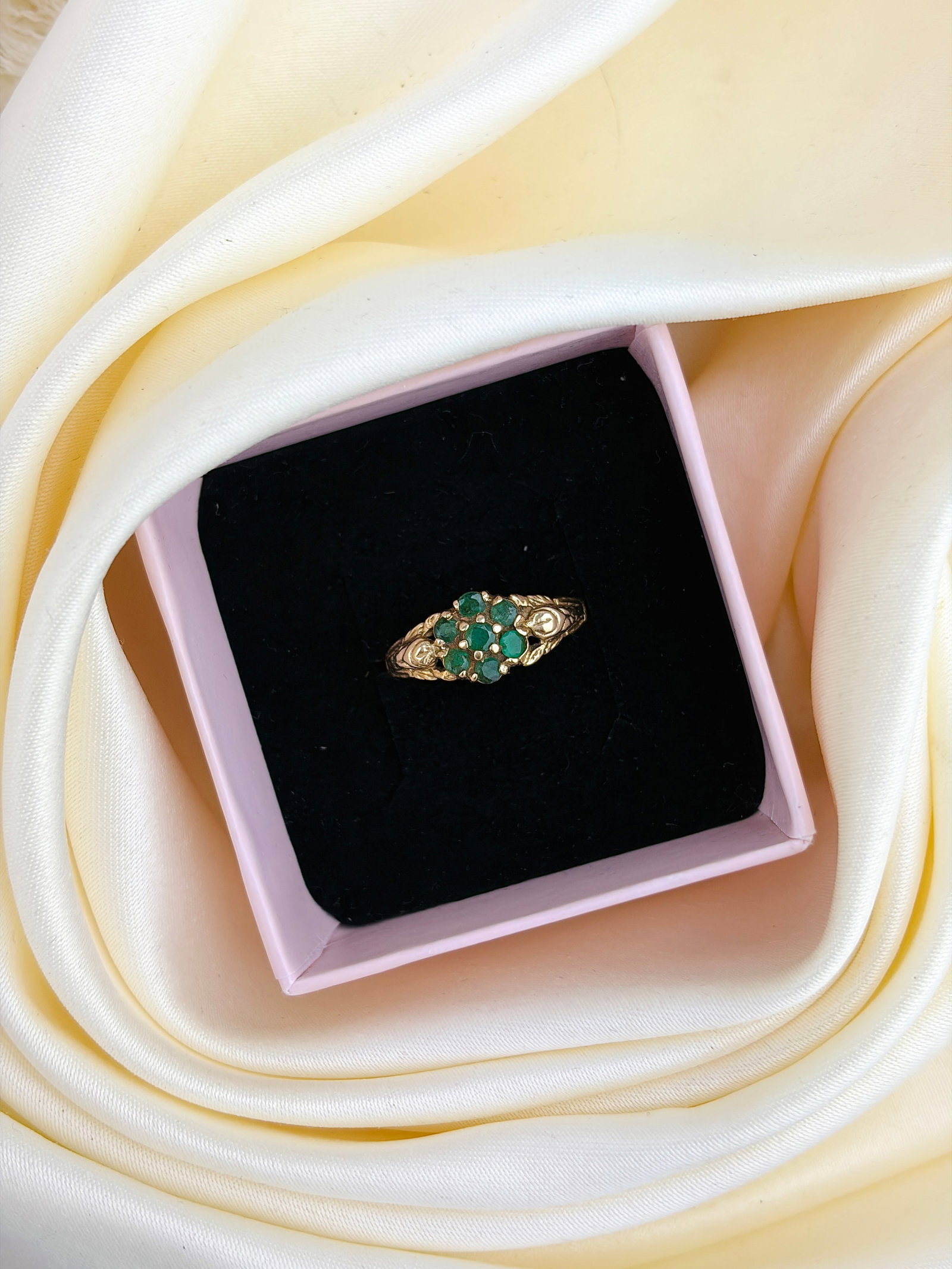 Vintage 9ct Gold Emerald Flower Cluster Ring - 9