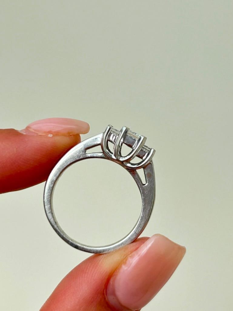 *Vintage Princess Cut Diamond and Platinum Three Stone Ring - 10