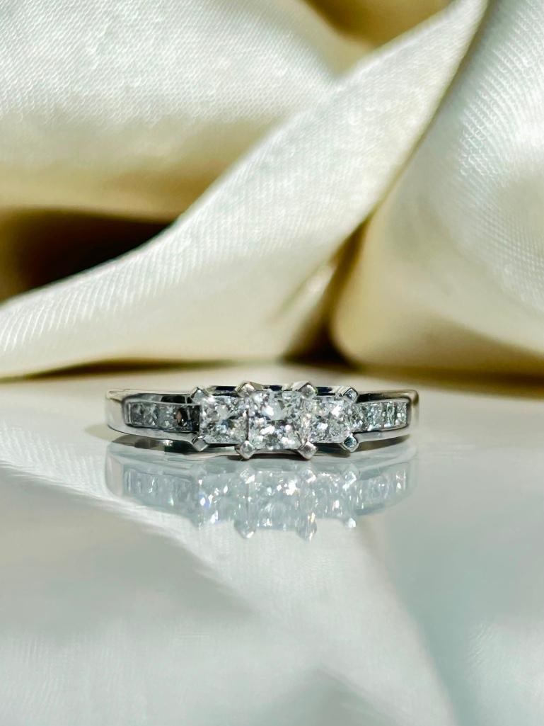 *Vintage Princess Cut Diamond and Platinum Three Stone Ring - 11