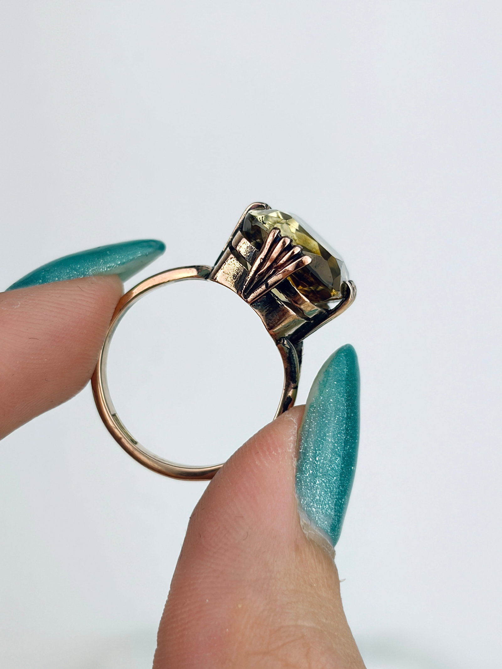 Vintage 9ct Gold Pale Citrine Cocktail Ring - 6