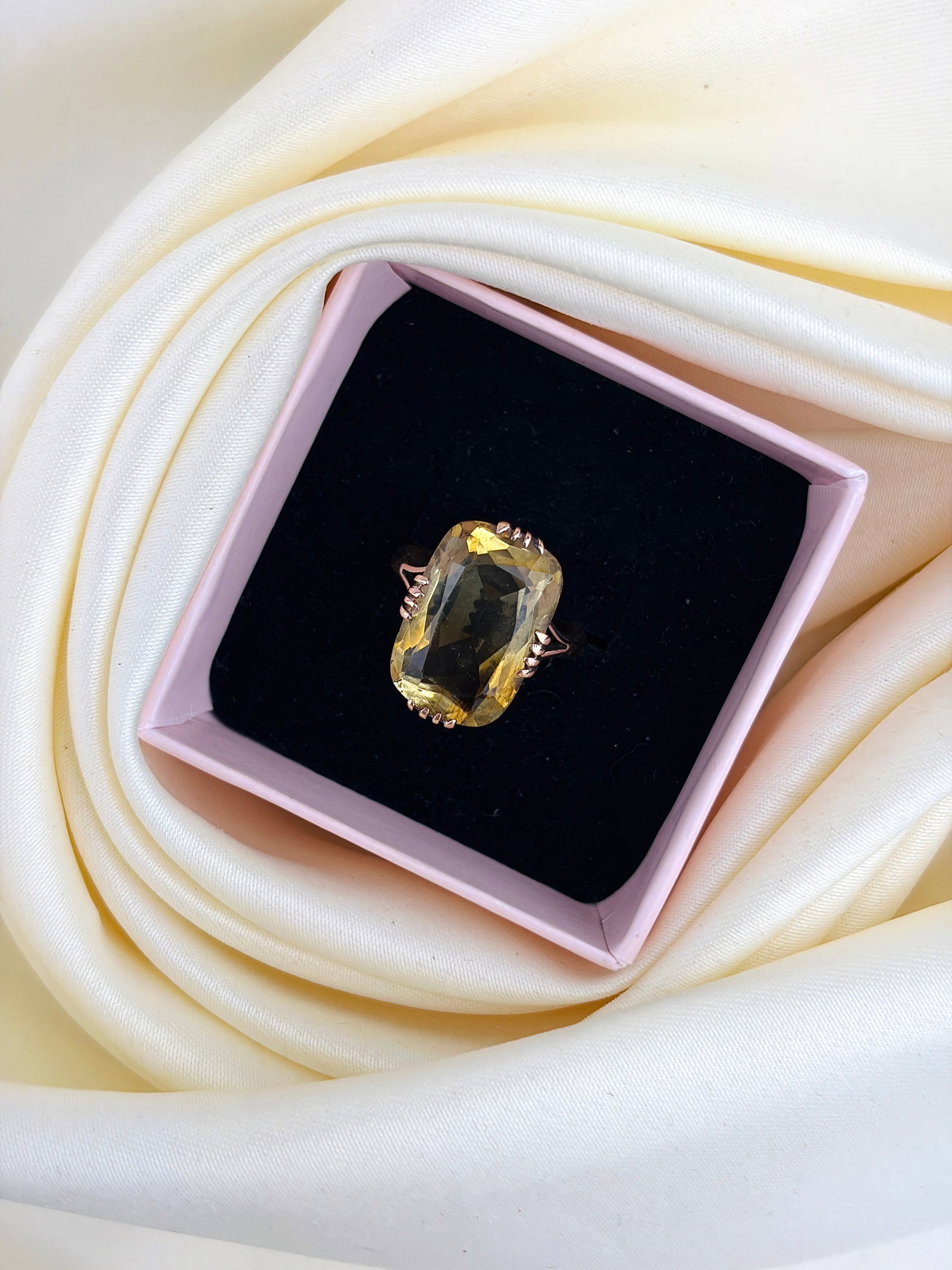 Vintage 9ct Gold Pale Citrine Cocktail Ring - 9