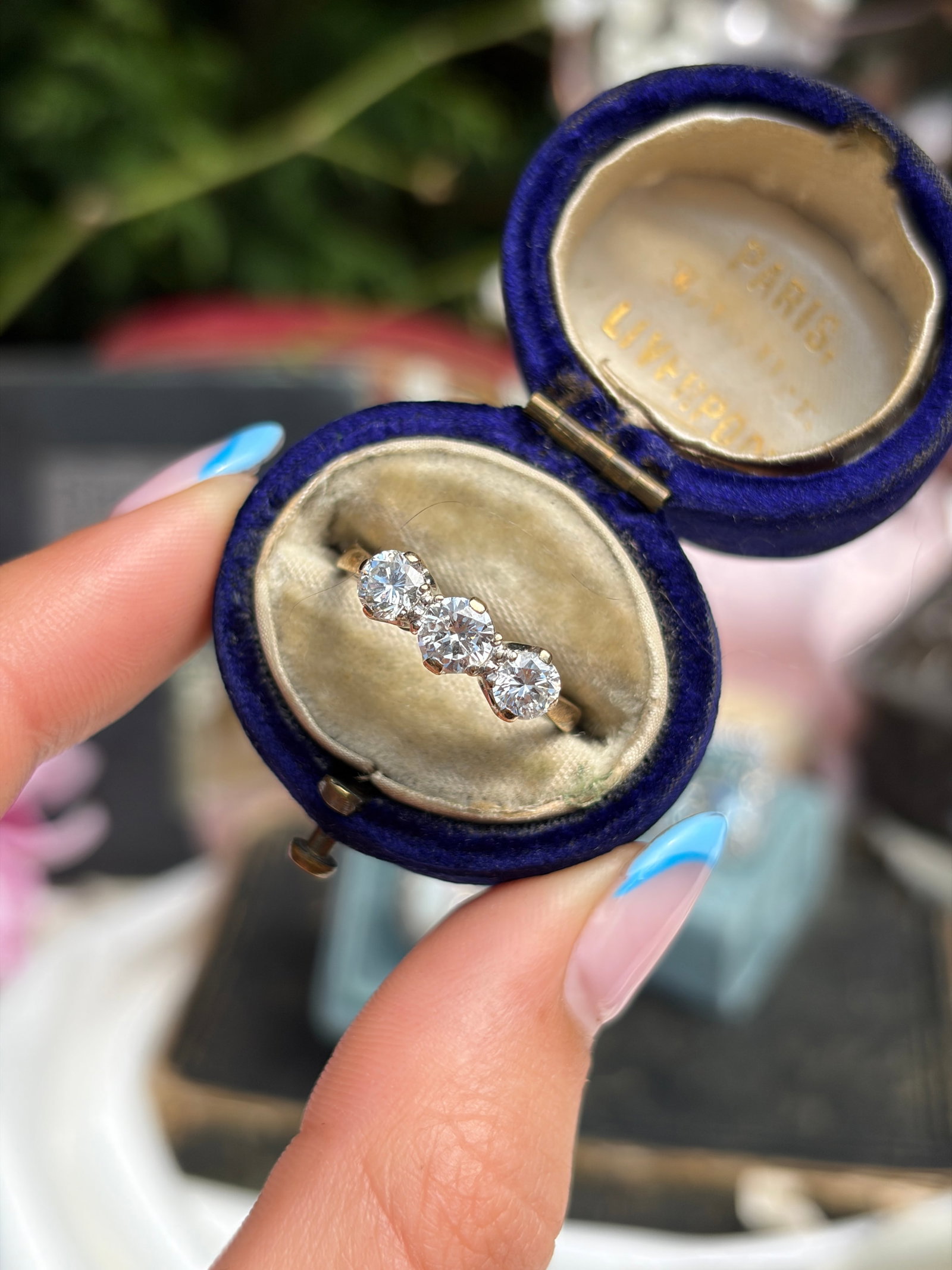 Chunky c.1981 18ct Yellow Gold And Platinum Diamond 3 Stone Ring Totalling Approx 1 Carat - 3