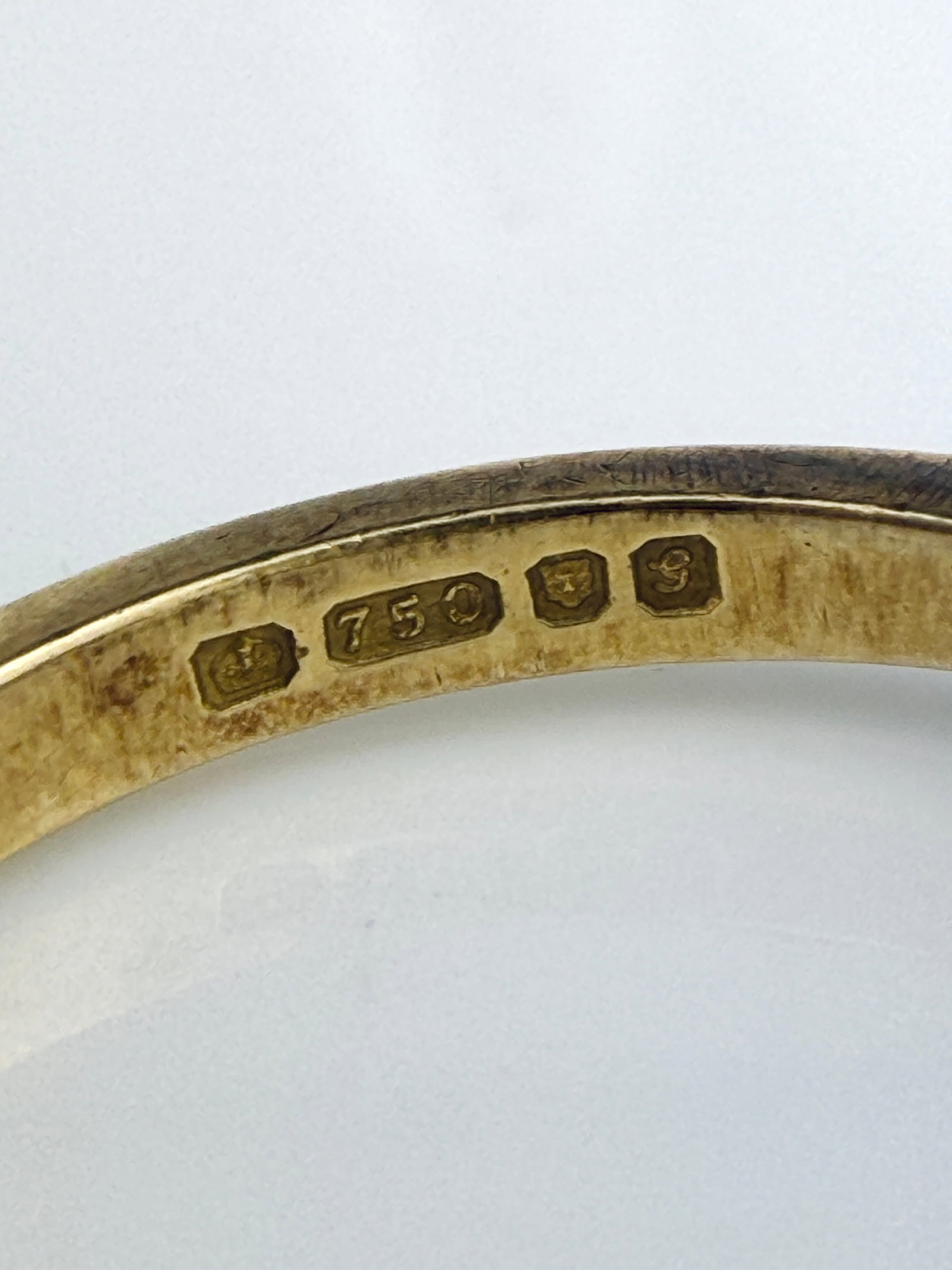 Chunky c.1981 18ct Yellow Gold And Platinum Diamond 3 Stone Ring Totalling Approx 1 Carat - 6