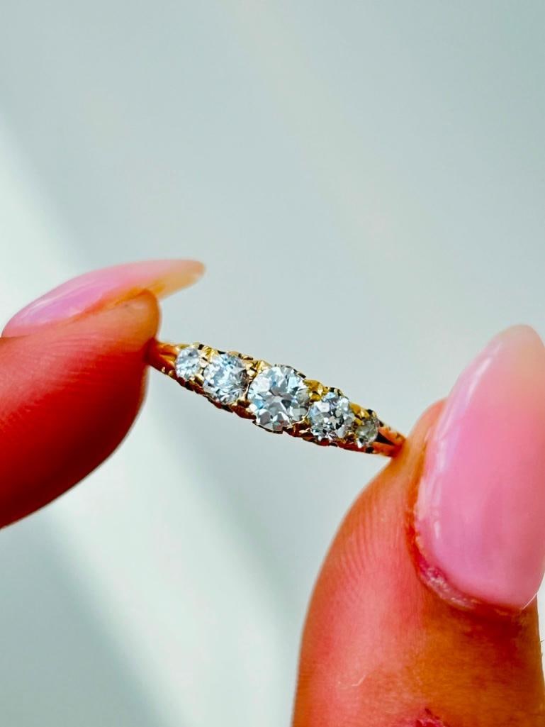 Antique 18ct Yellow Gold Diamond 5 Stone Ring - 80pts Total - 3