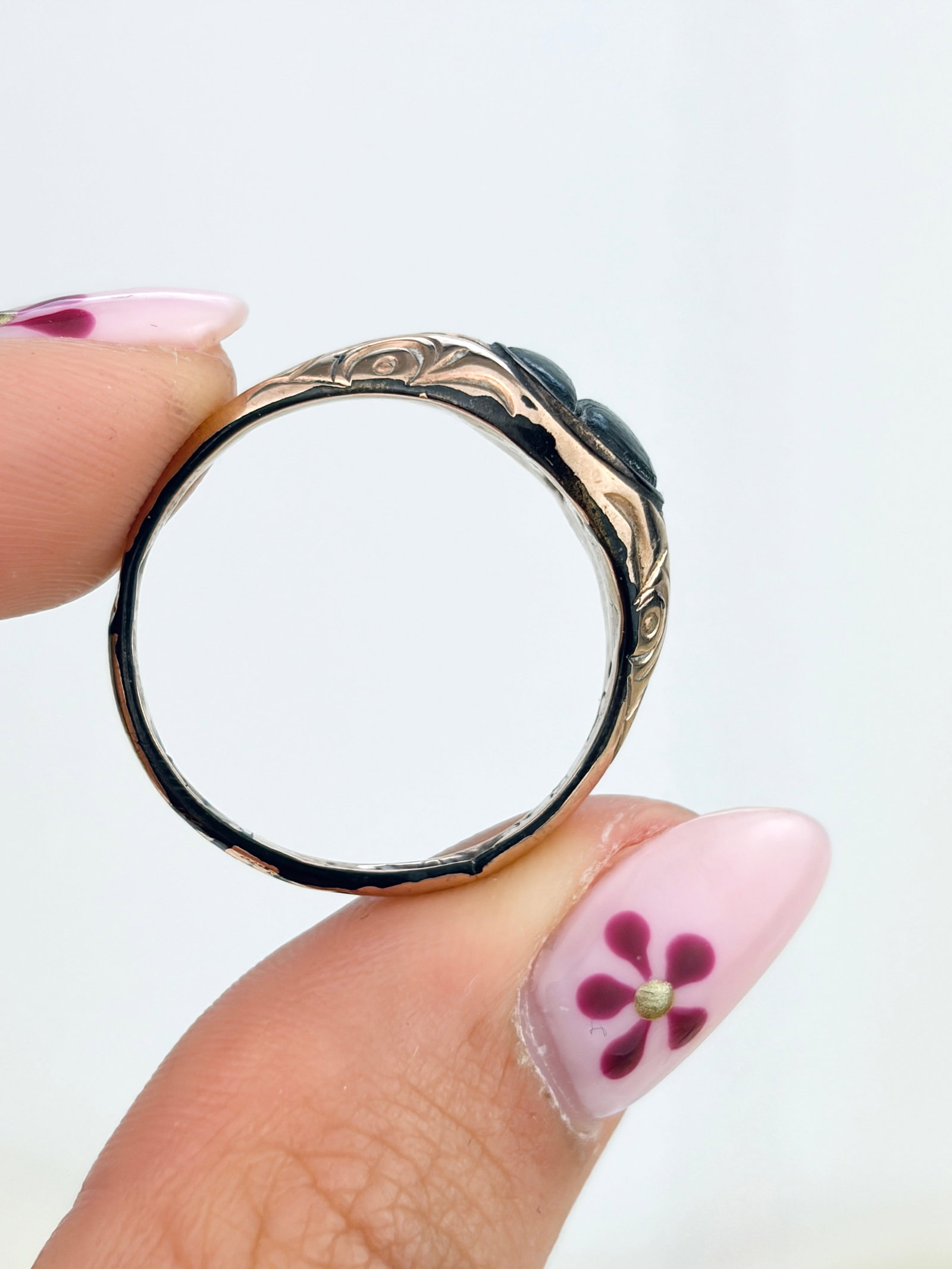 ANTIQUE ROLLED GOLD UNUSUAL BEAN SIGNET RING - 6