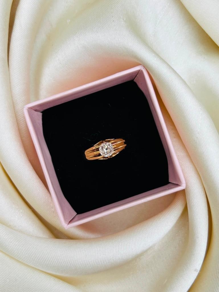 *Antique 18ct Yellow Gold Chunky 60pts Diamond OMC Buttercup / Belcher Ring - 6