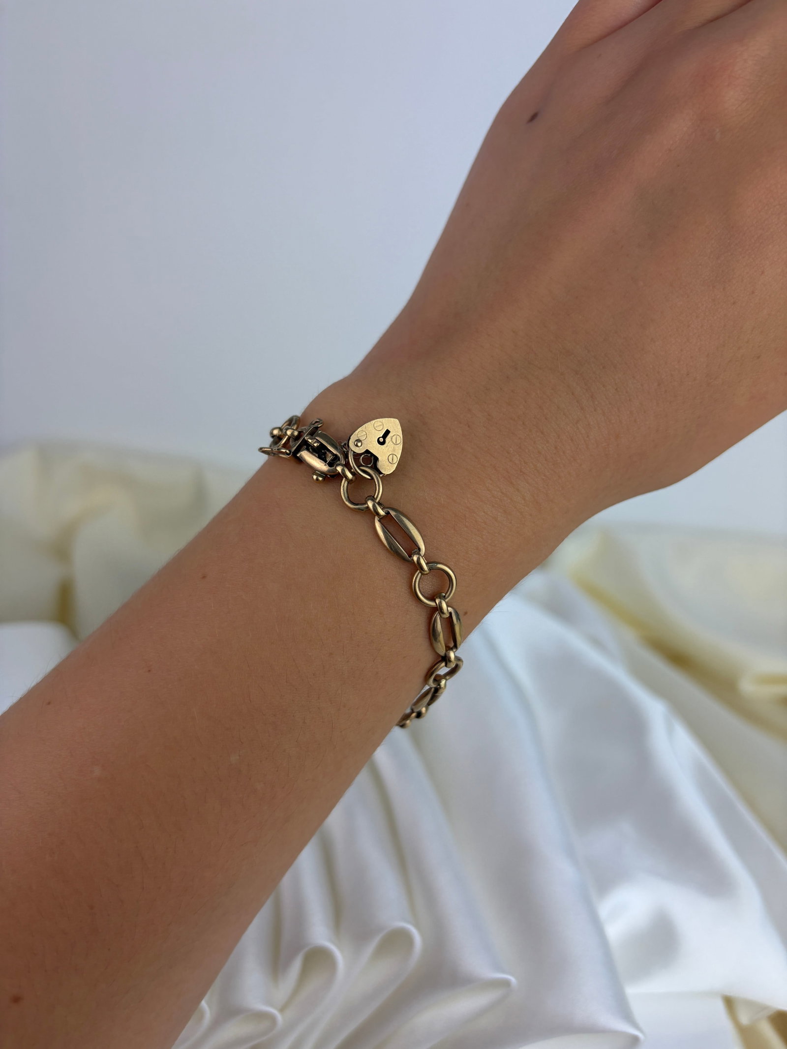 Vintage Cropp & Farr c1970 9ct Yellow Gold Unique Link Bracelet with Heart Padlock Charm - 4