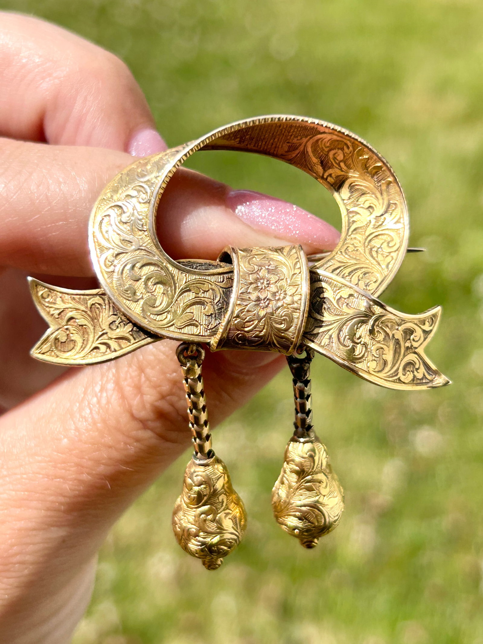 Heavy antique victorian era 15ct yellow gold tassle brooch - large size - 6