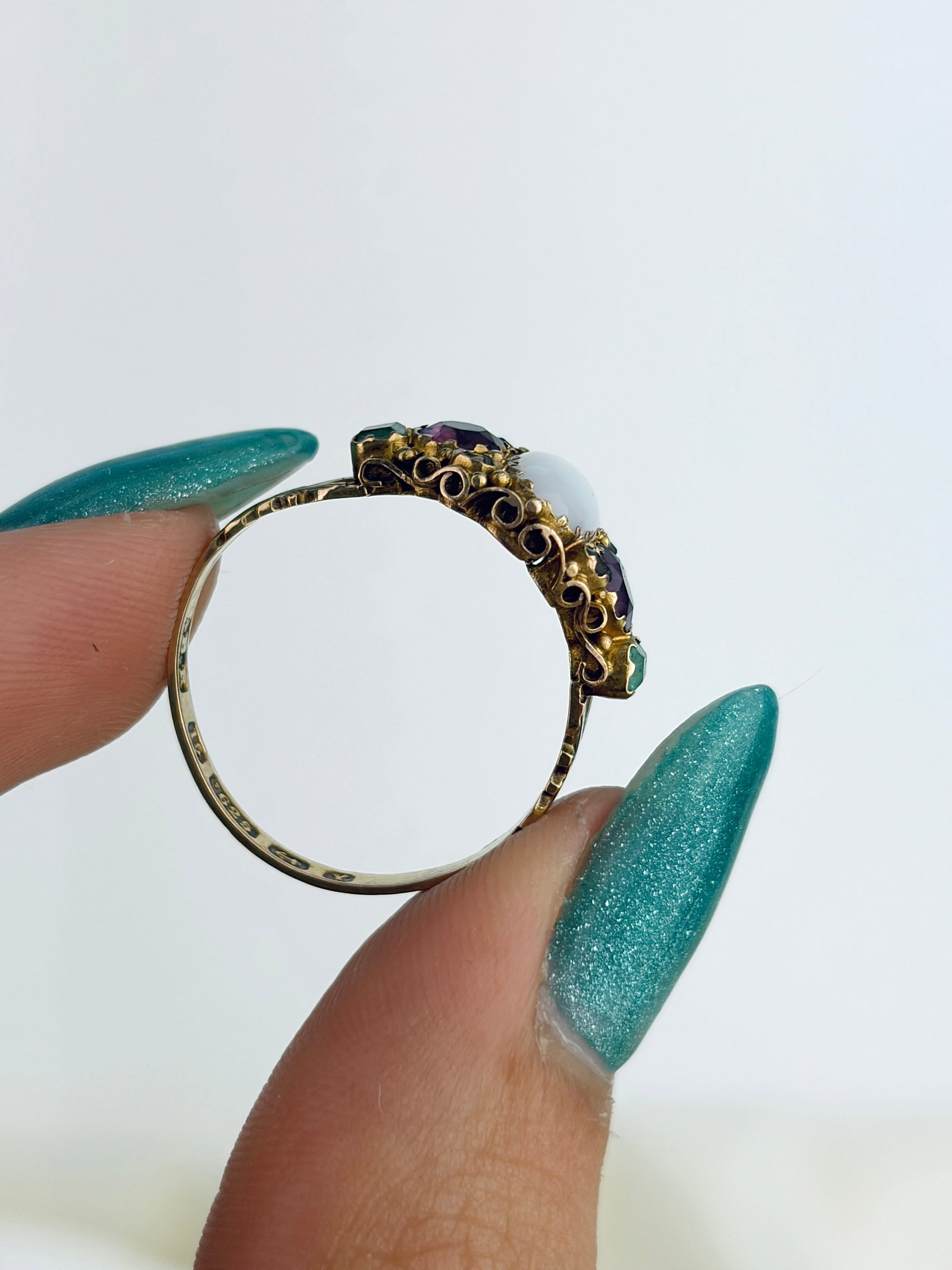Antique c.1873 15ct Yellow Gold Opal, Amethyst and Emerald Ring - 6
