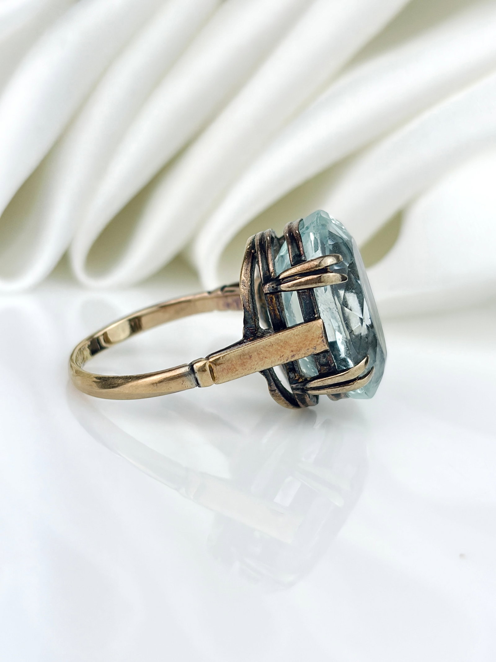 Wonderful c.1934 9ct Gold Aquamarine Cocktail Ring - 2