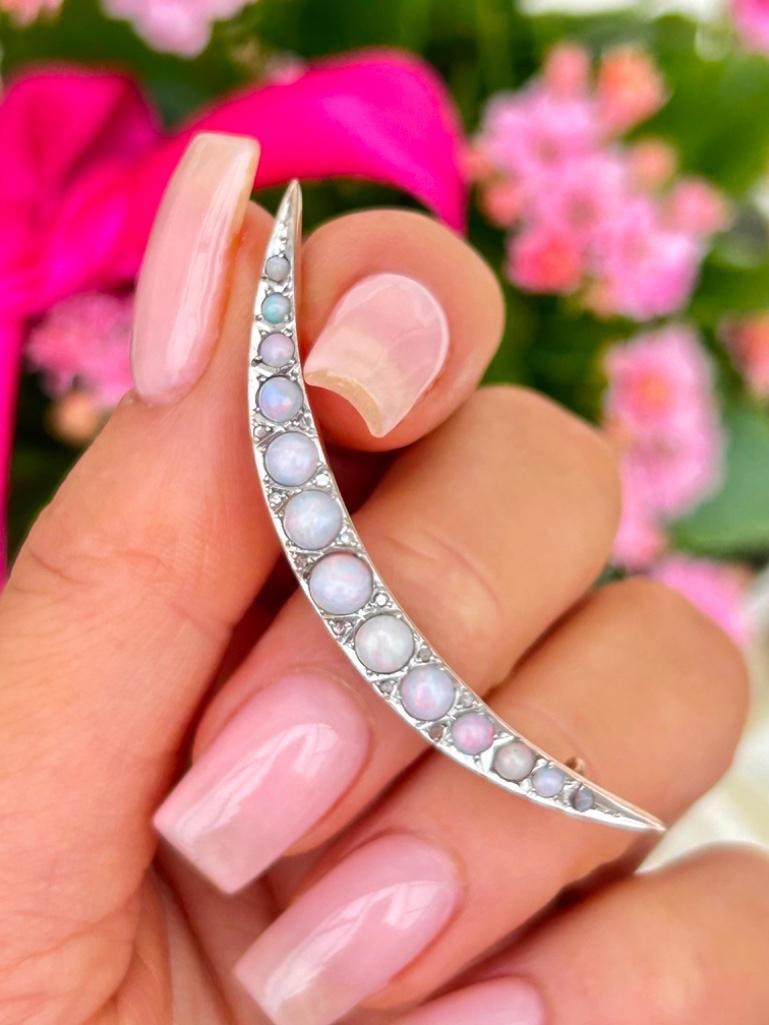Opal and Diamond Crescent Brooch in 9ct Gold - 8