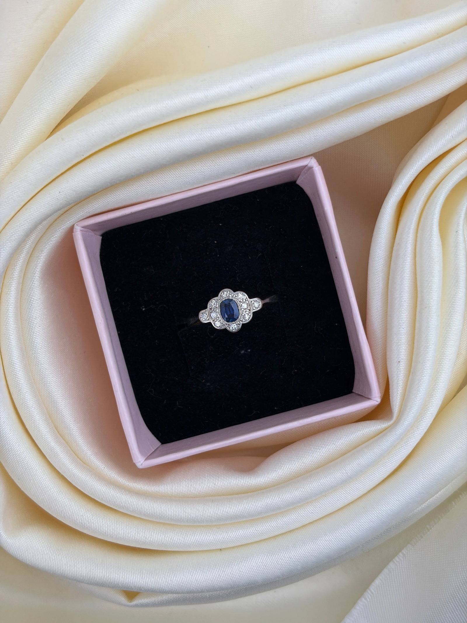 Antique Art Deco Era Sapphire and Diamond Ring in 18ct Gold and Platinum - 9