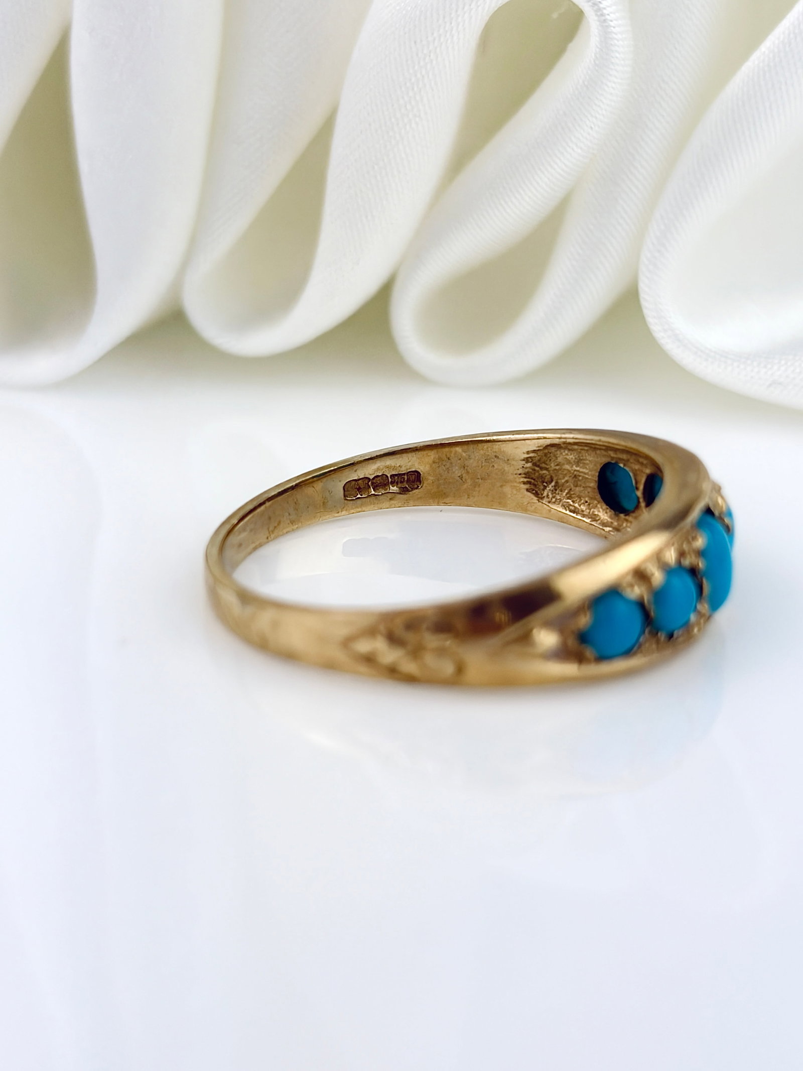 ANTIQUE 9CT YELLOW GOLD TURQUOISE HALF HOOP RING - 4