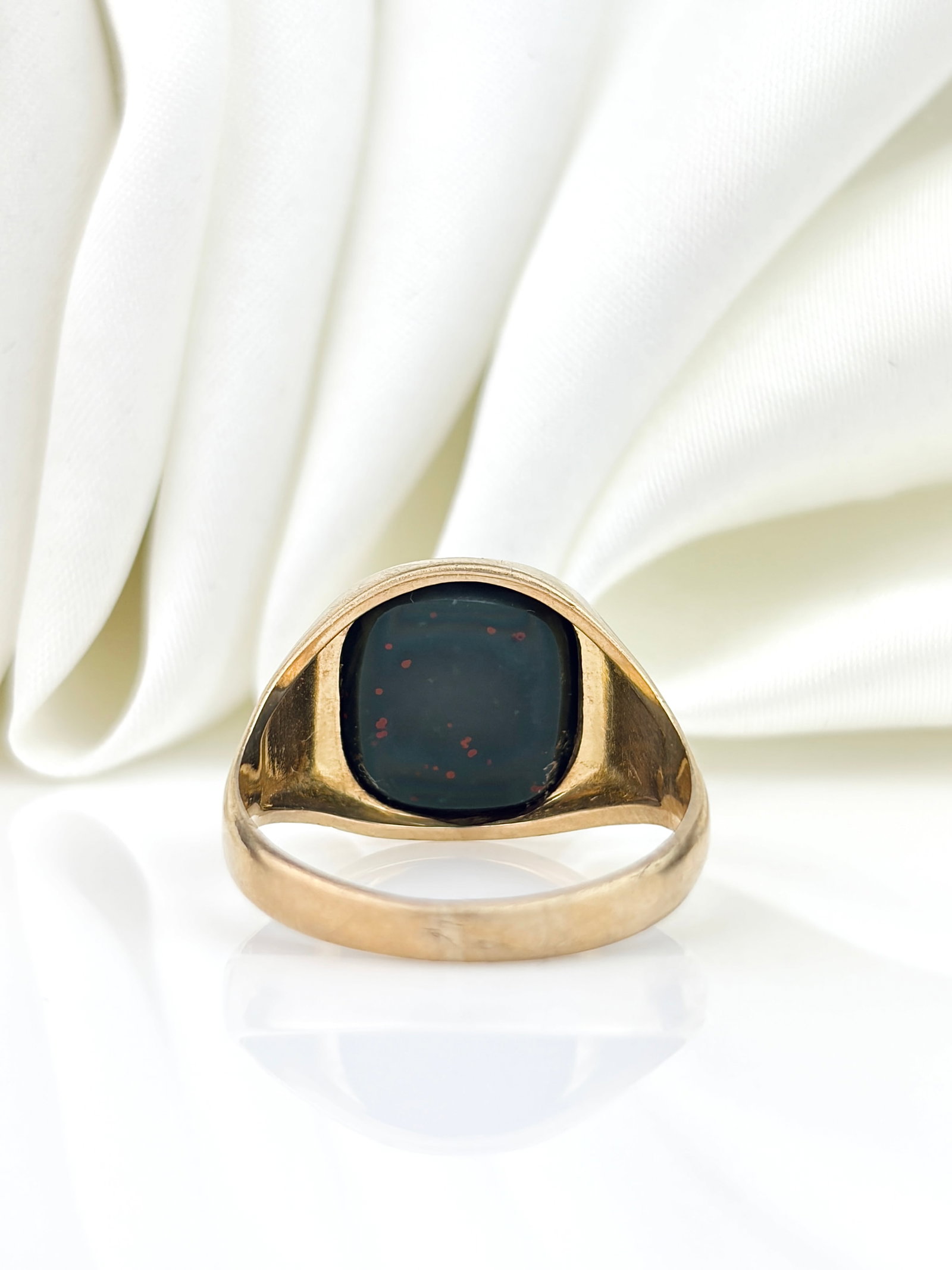 LARGE VINTAGE 9CT YELLOW GOLD BLOODSTONE SIGNET RING - 3