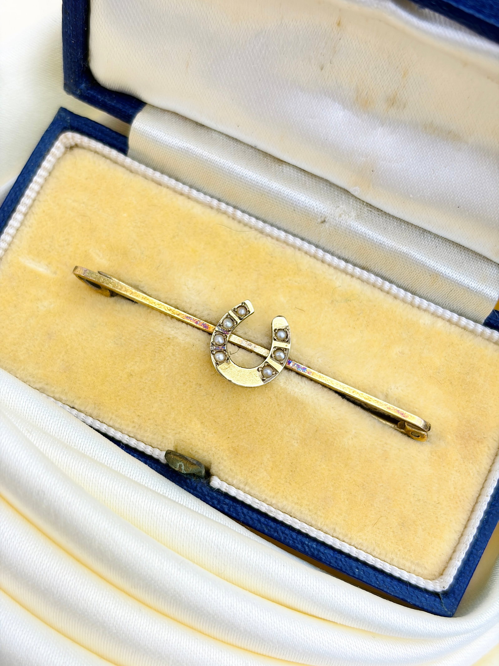 antique 9ct gold and pearl lucky horseshoe bar brooch in fitted box