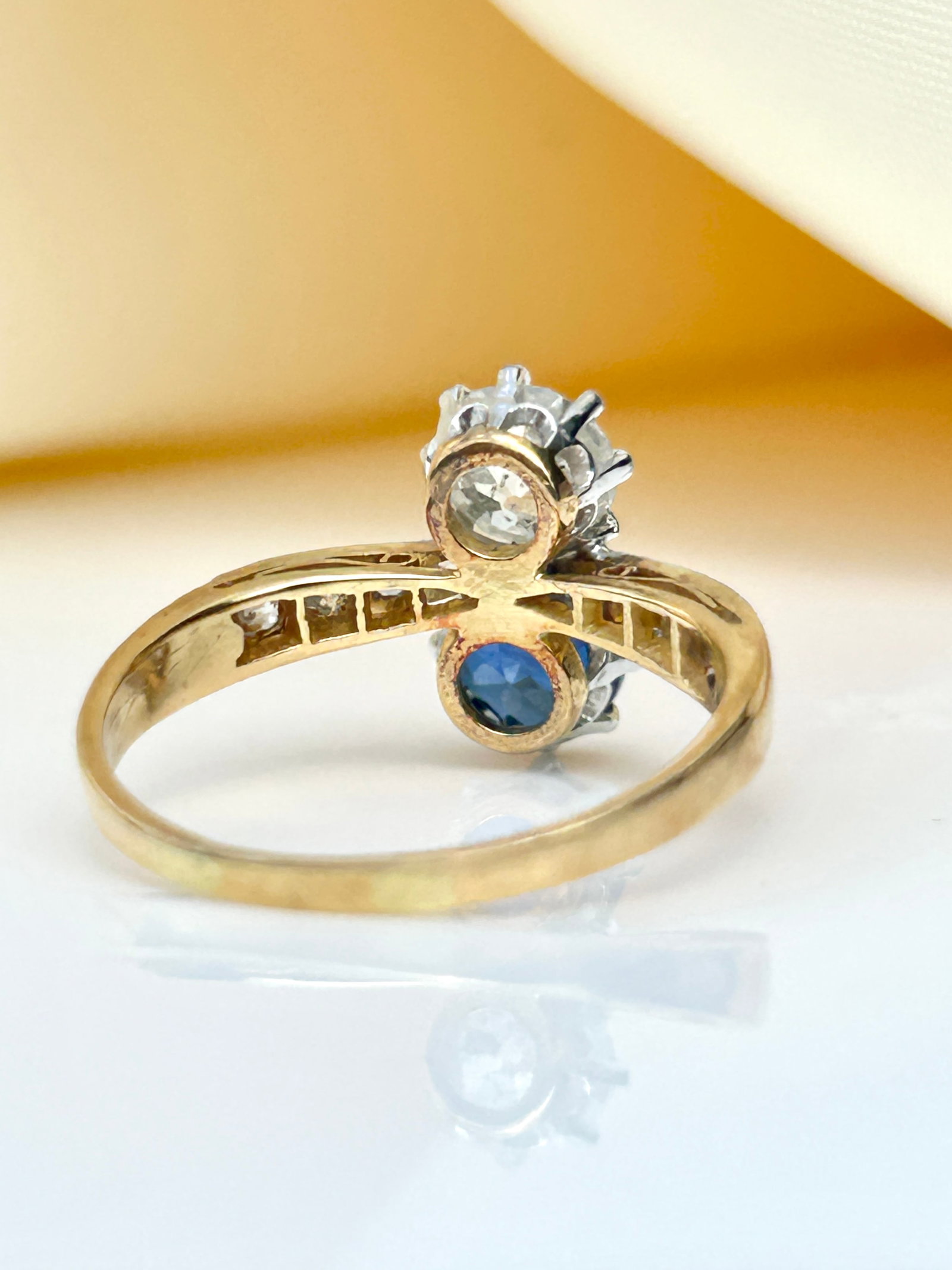 Antique 18ct yellow gold .95pts diamond / .95pts sapphire "moi et toii" two stone ring - 3