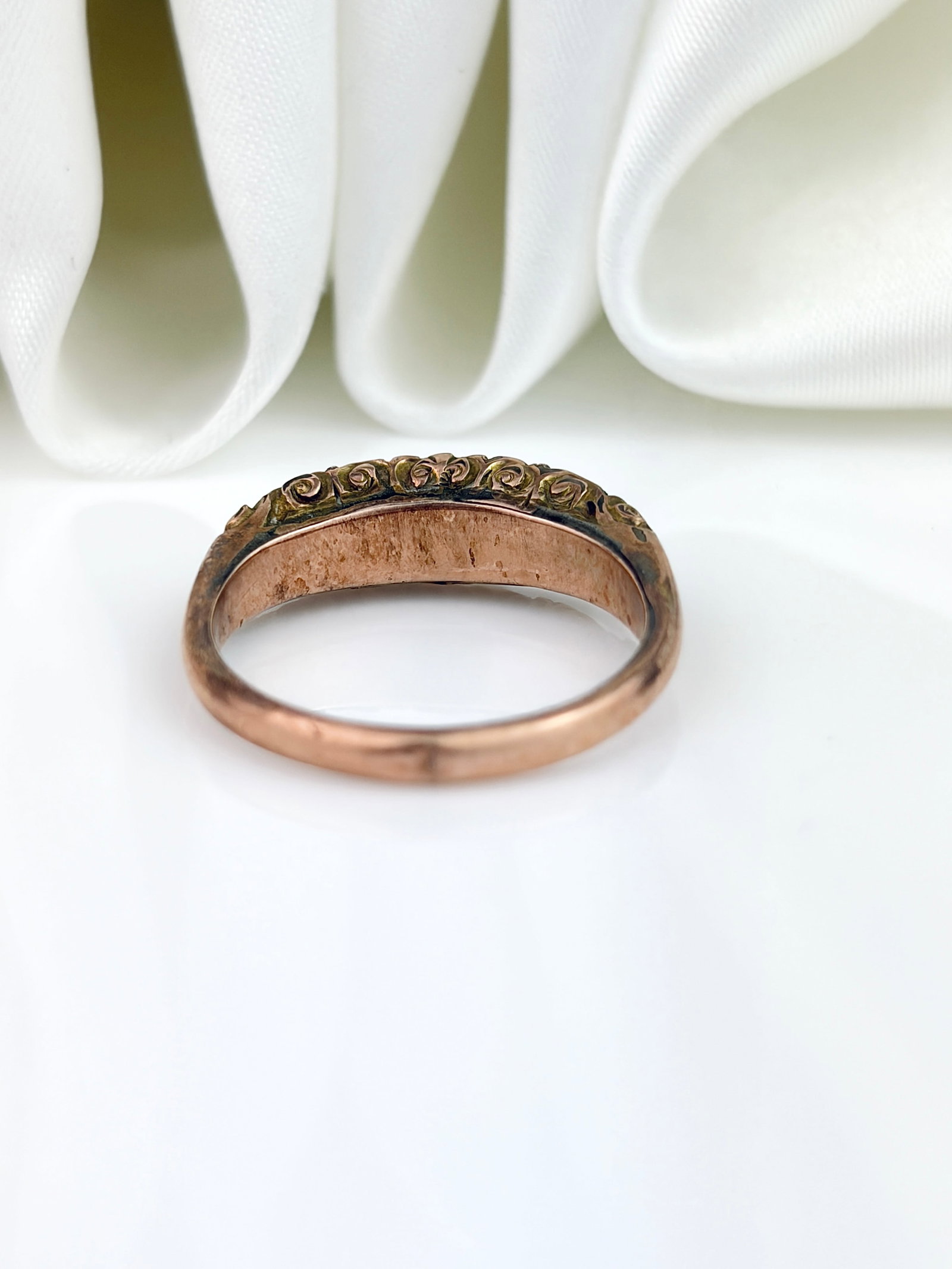 ANTIQUE C.1902 9CT YELLOW GOLD ALMANDINE GARNET 5 STONE RING - 3