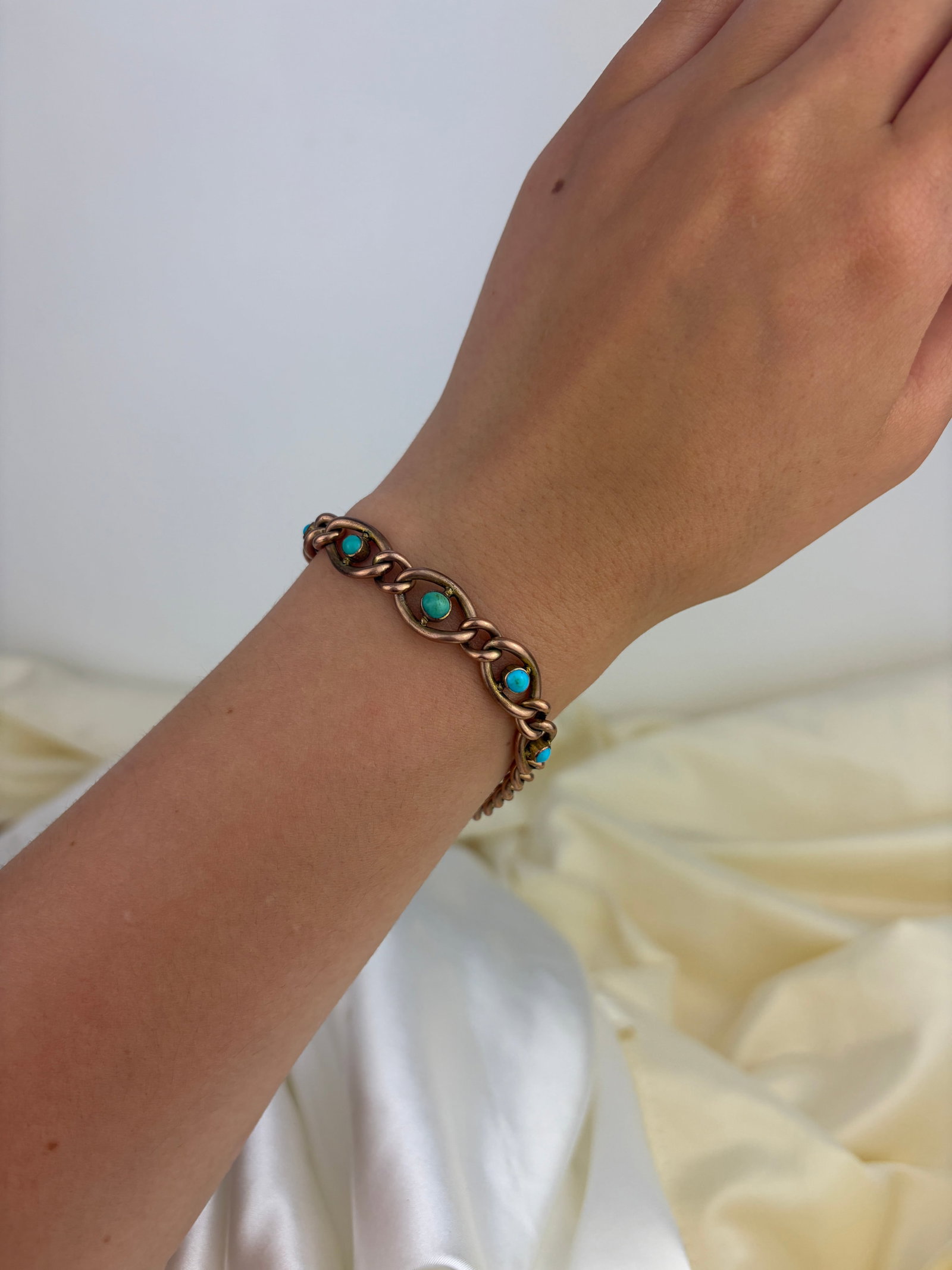 ANTIQUE CURB LINK BRACELET WITH TURQUOISE DETAILS IN GOLD - 6