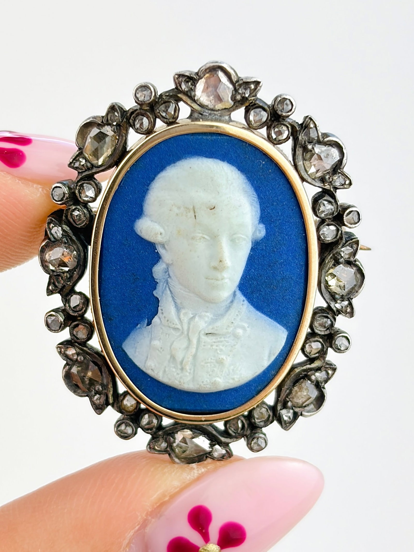Antique Rose Cut Diamond Surround Cameo Brooch in Gold and Silver: Antique Rose Cut Diamond Surround Cameo Brooch in Gold and Silver