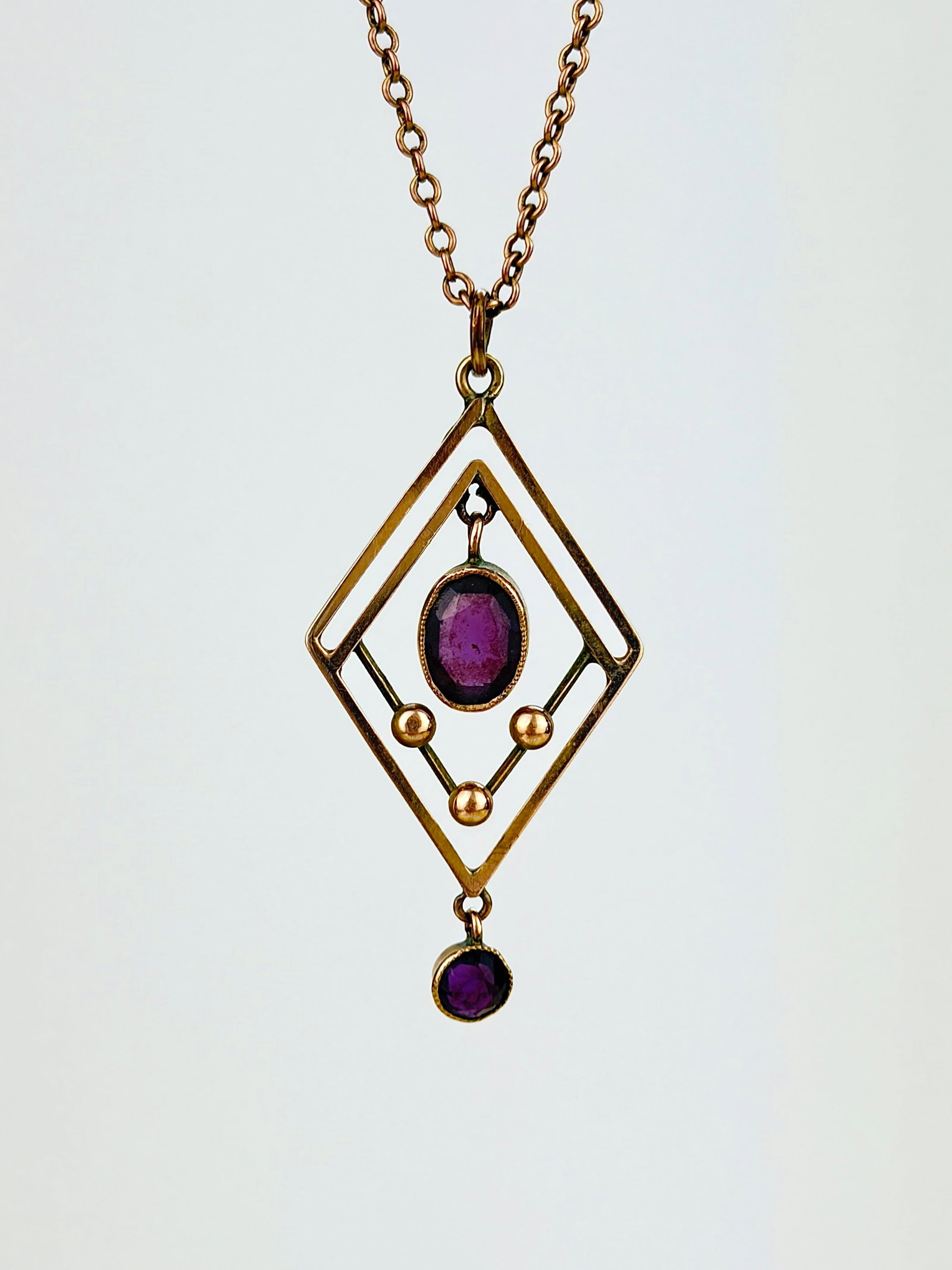 ANTIQUE 9CT YELLOW GOLD AMETHYST PENDANT ON CHAIN (1 of 9)