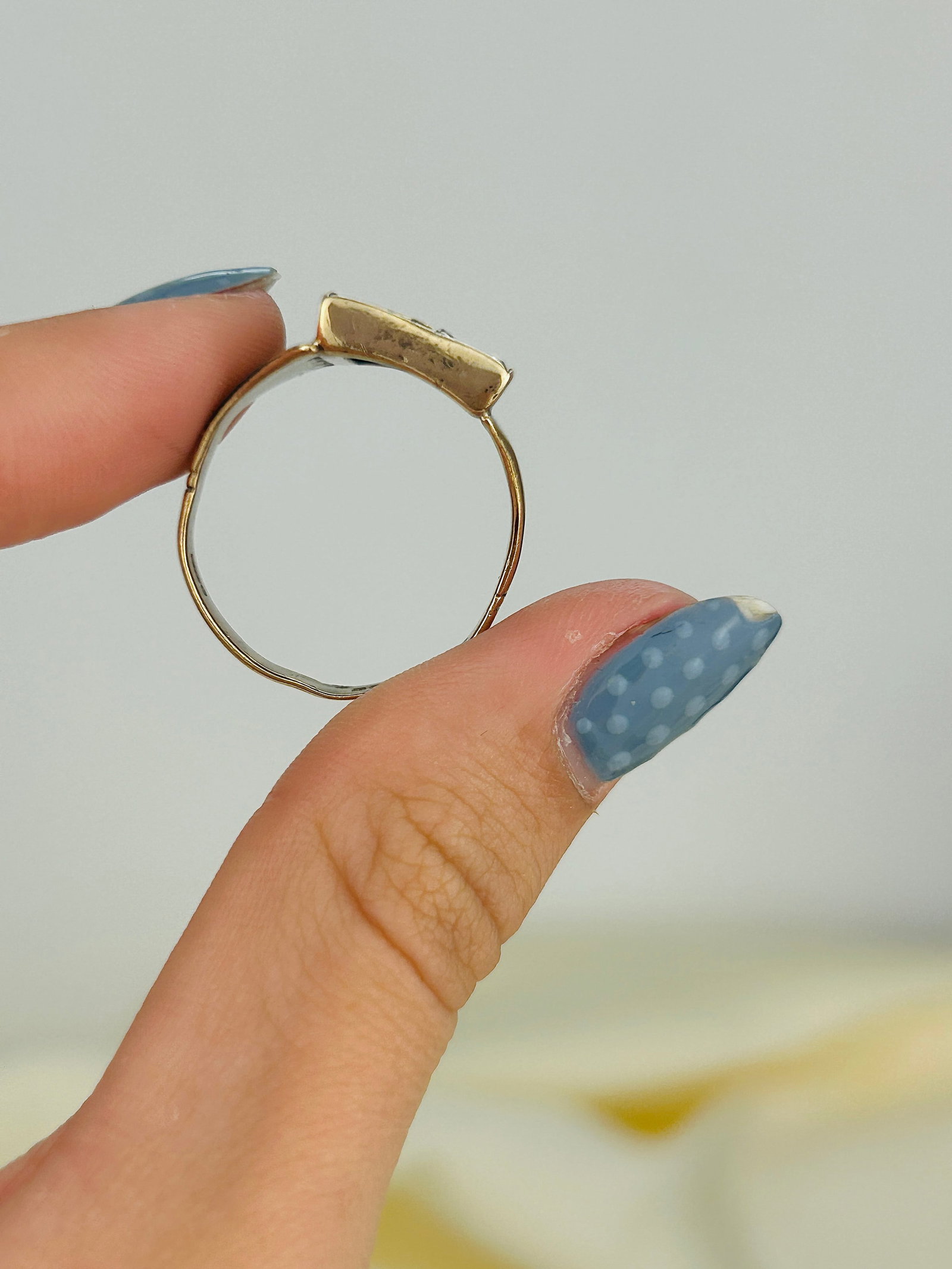 Antique Onyx and Diamond 'M' or 'W' Initial Signet Ring in 9ct Gold - 7