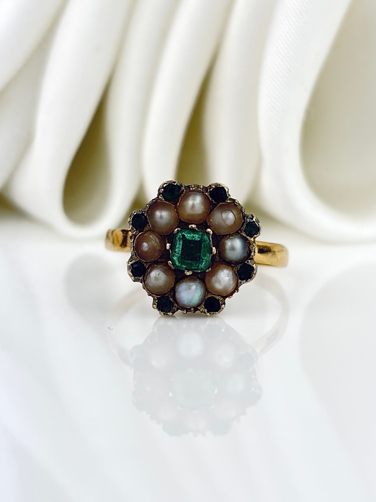Lovely Antique c.1850 22ct Gold Emerald and Pearl Cluster Ring (1 of 9)