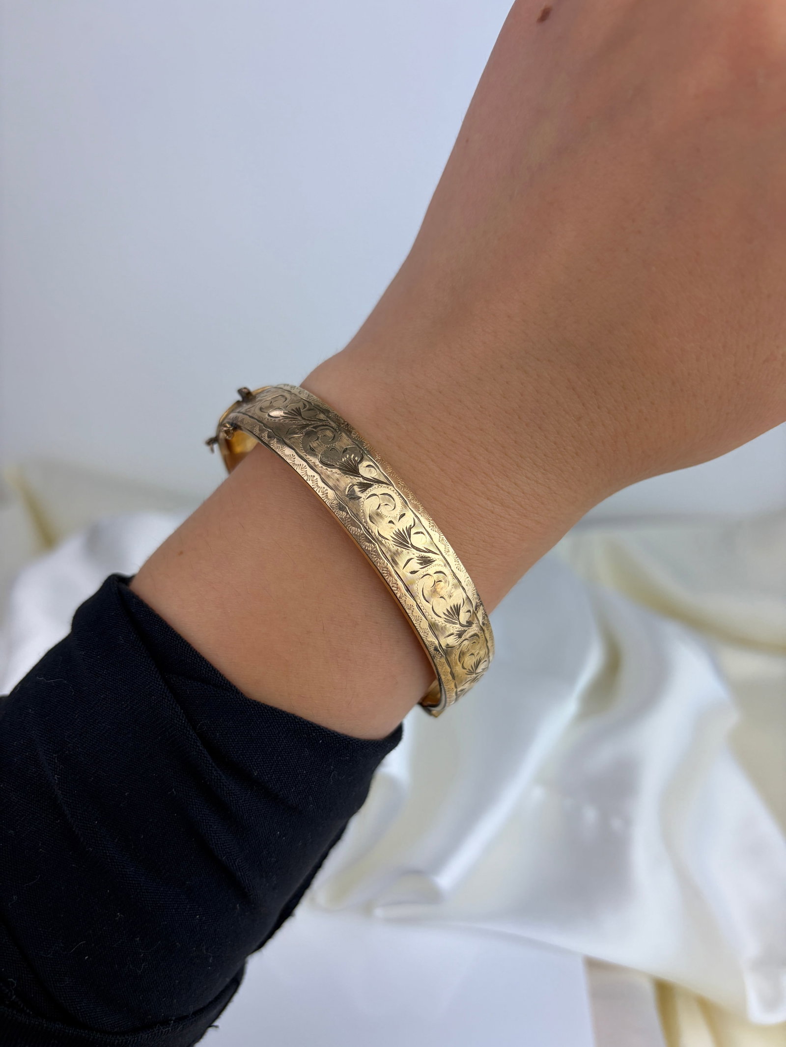 Vintage 9ct Gold Metal Core Swirl Bangle Bracelet - 5