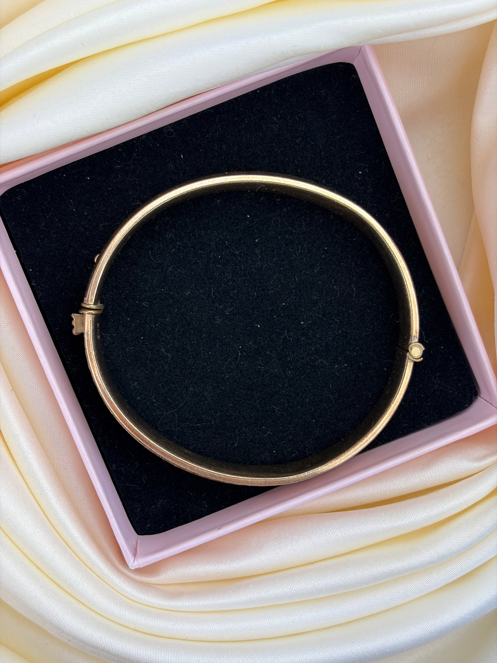 Vintage 9ct Gold Metal Core Swirl Bangle Bracelet - 7